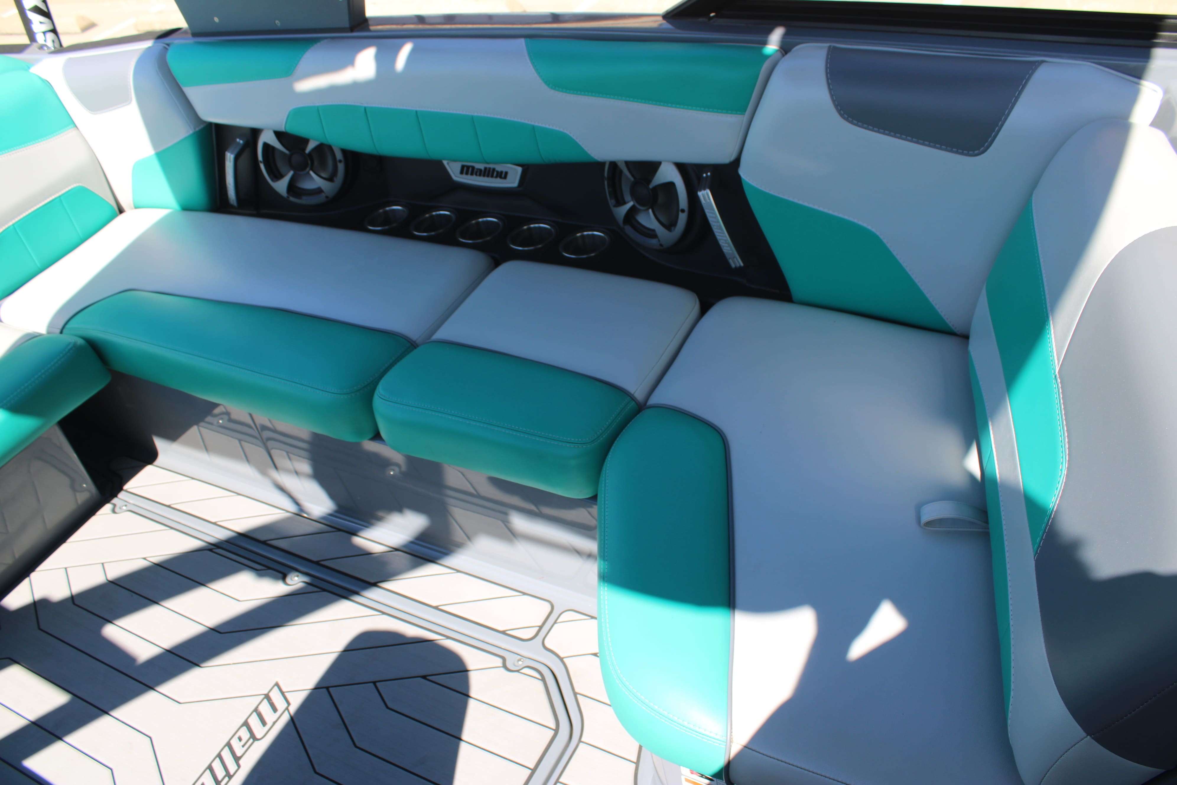 2019 Malibu Boats Wakesetter 22 LSV-16