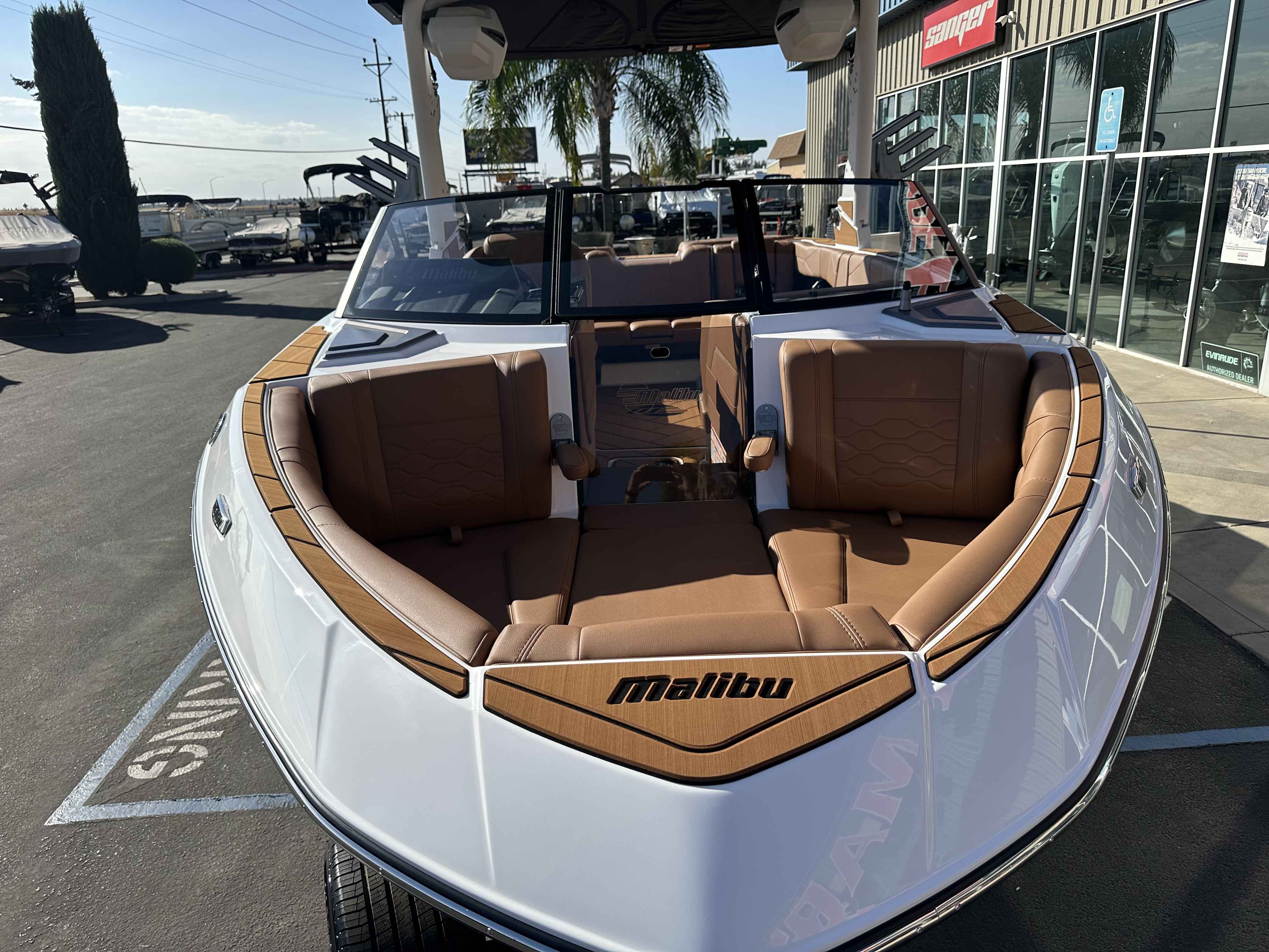 2026 Malibu 23 LSV-6