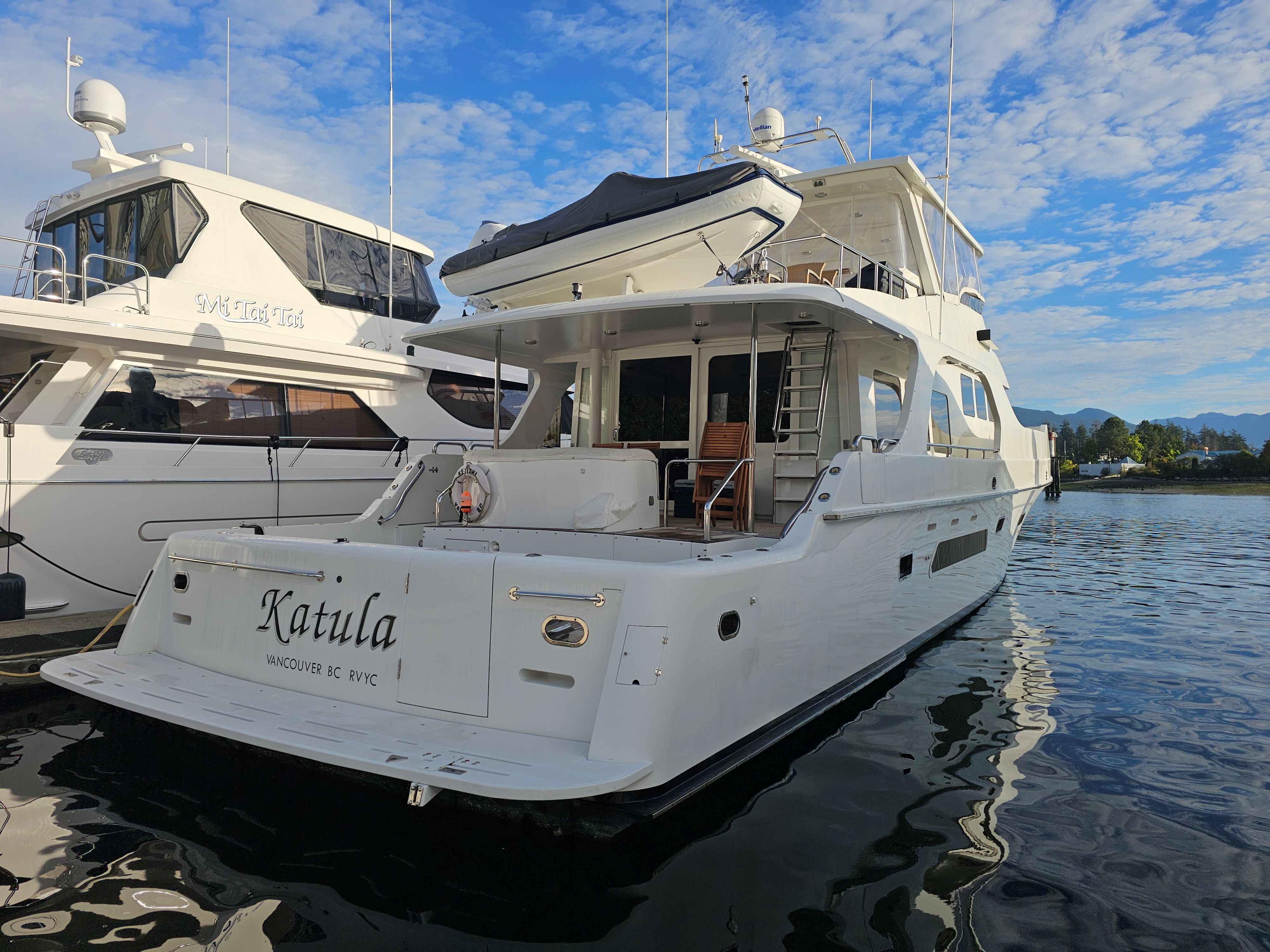 Pre-Owned 2003 Mikelson Long Range Cockpit MY for Sale | Vancouver, BC | M&P Yacht Centre