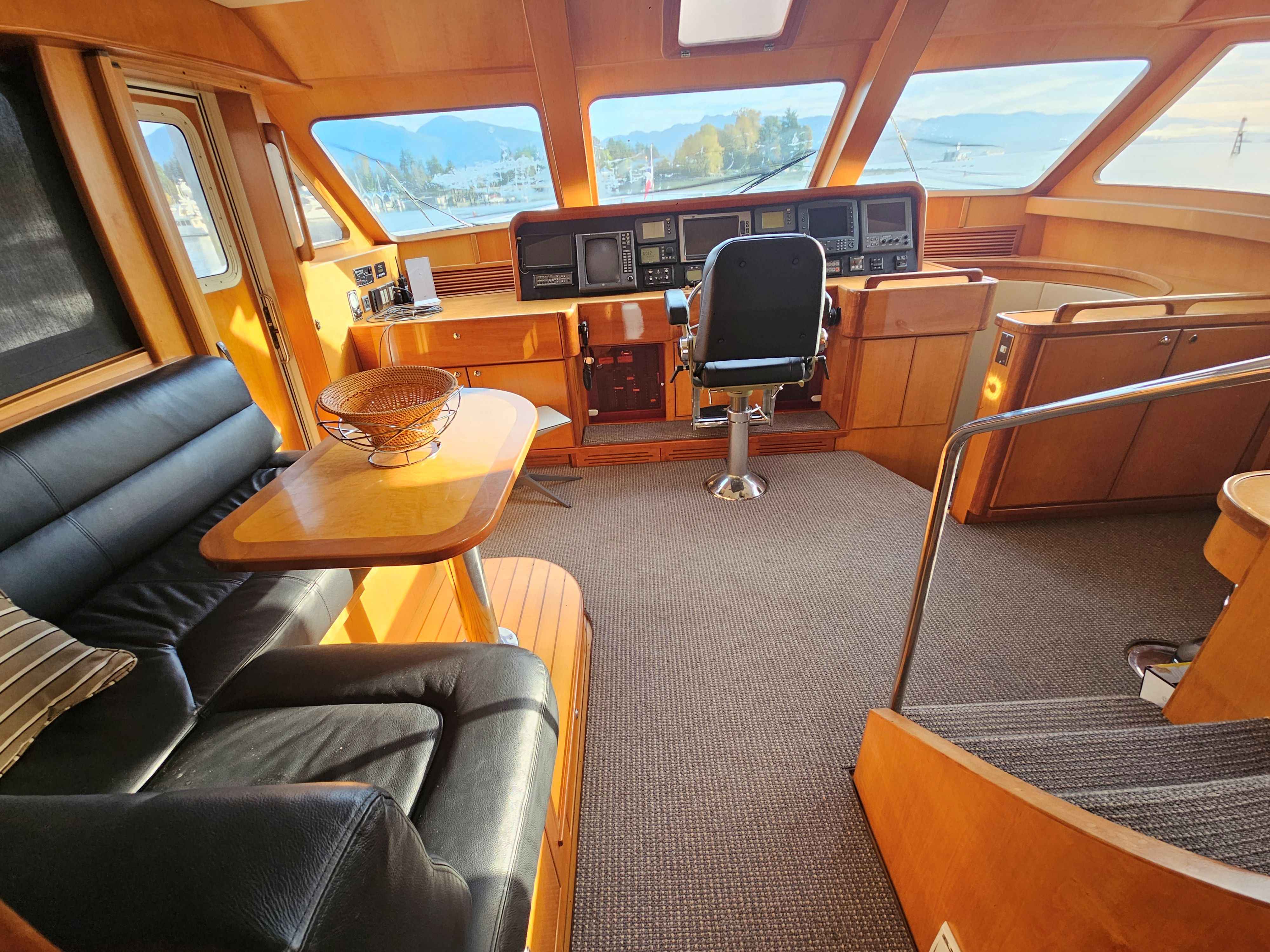 Pre-Owned 2003 Mikelson Long Range Cockpit MY for Sale | Vancouver, BC | M&P Yacht Centre