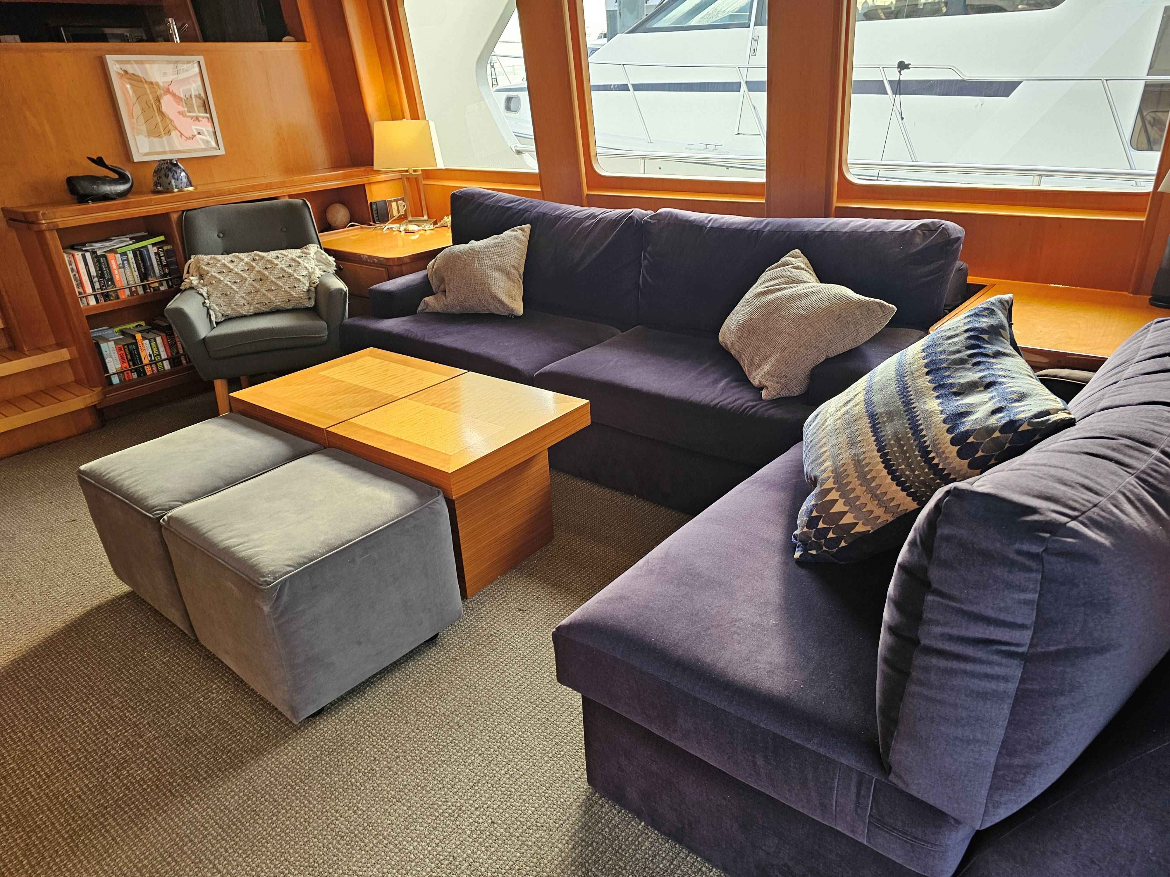 Pre-Owned 2003 Mikelson Long Range Cockpit MY for Sale | Vancouver, BC | M&P Yacht Centre