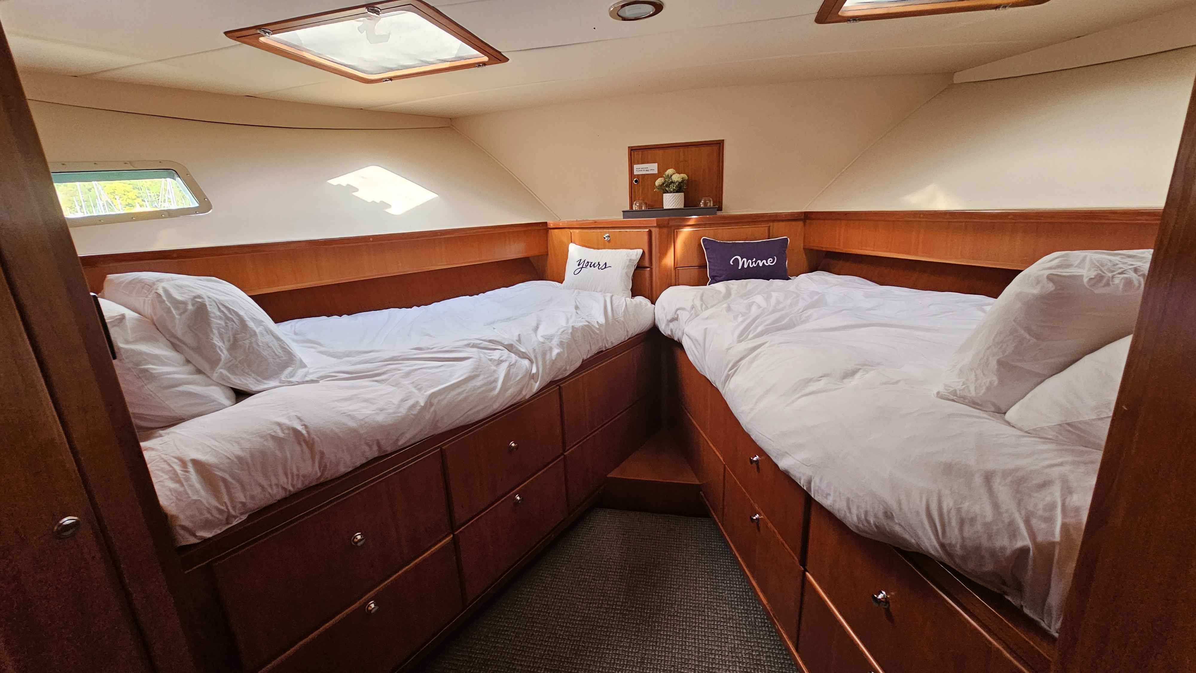 Pre-Owned 2003 Mikelson Long Range Cockpit MY for Sale | Vancouver, BC | M&P Yacht Centre