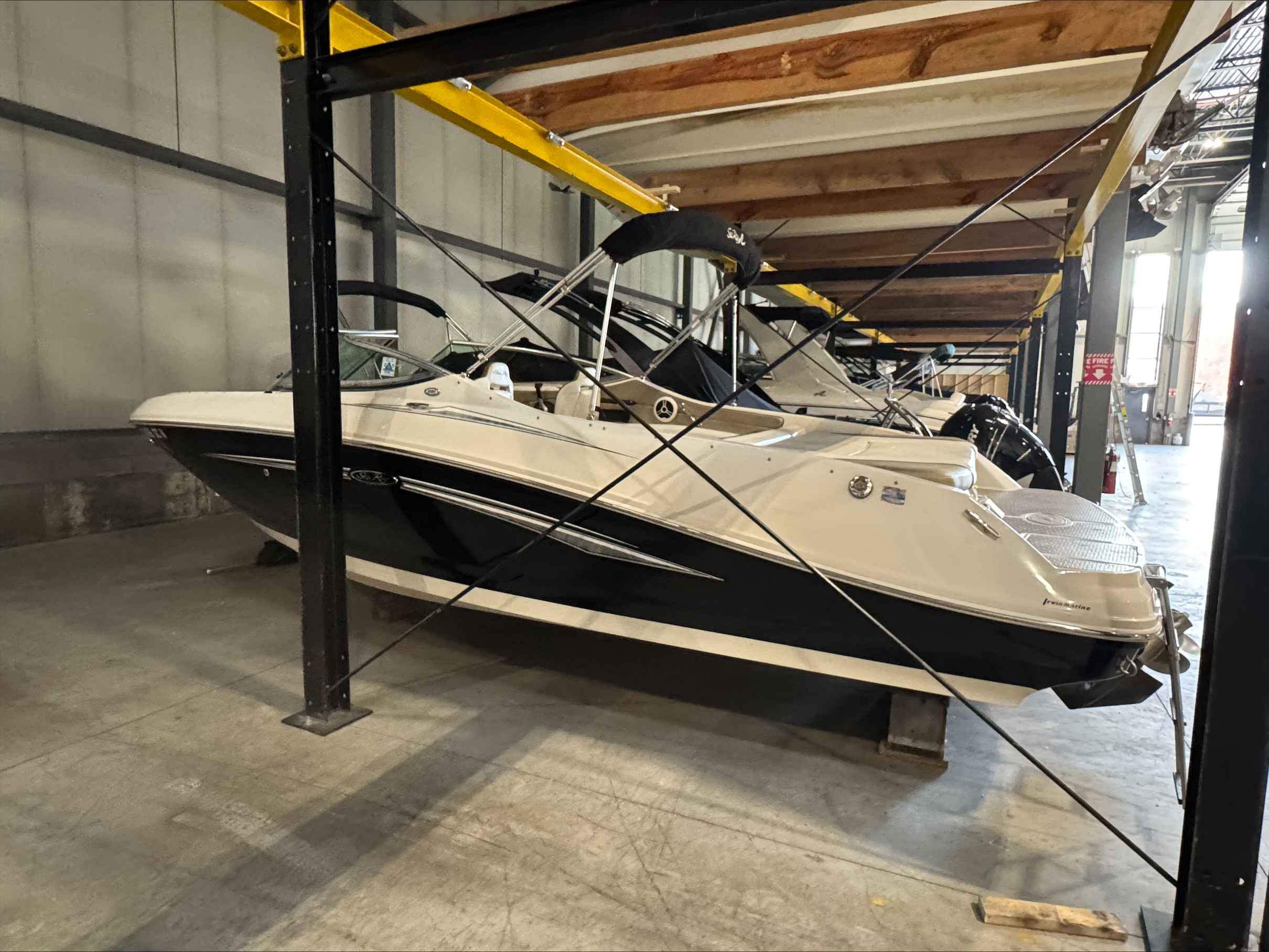 2007 SEA RAY 230 SELECT0