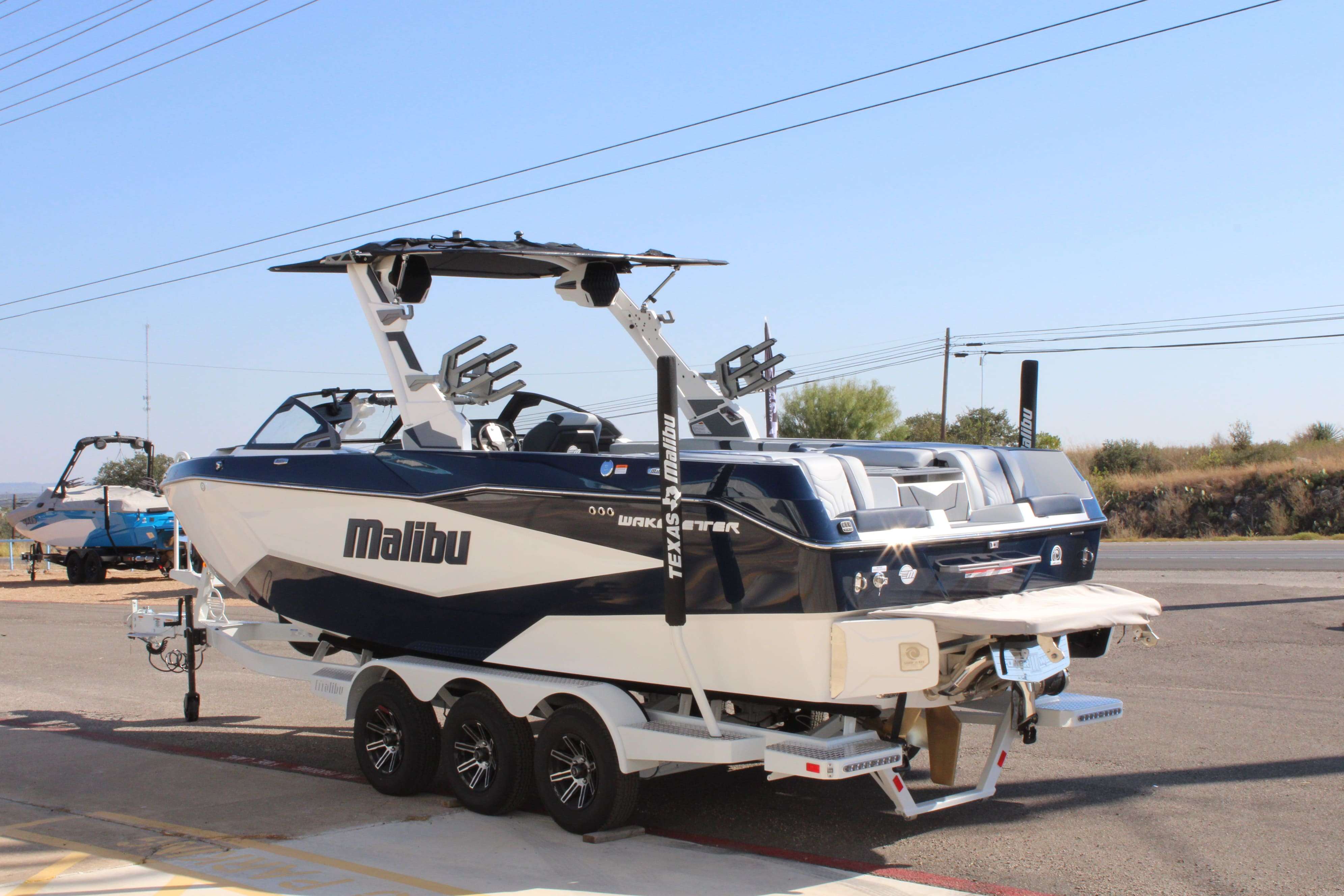 2026 Malibu Boats Wakesetter 25 LSV-6