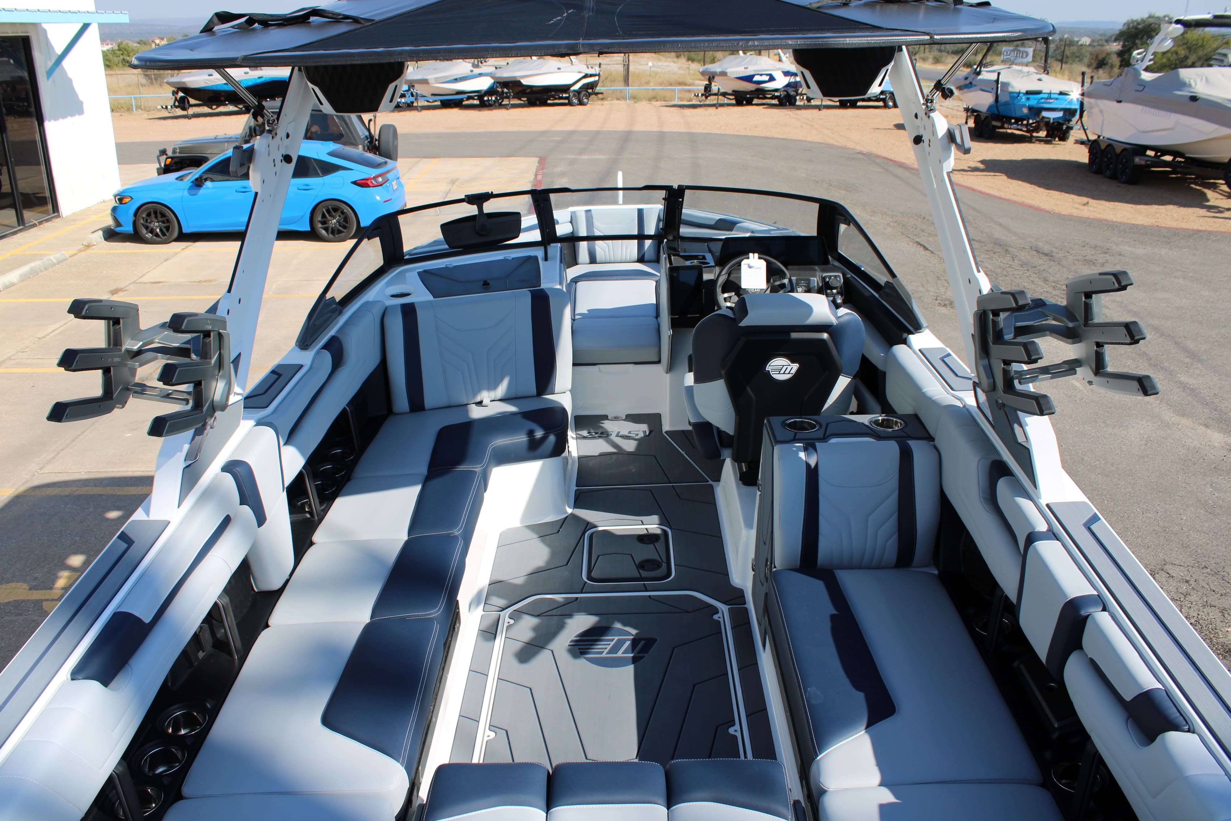 2026 Malibu Boats Wakesetter 25 LSV-13