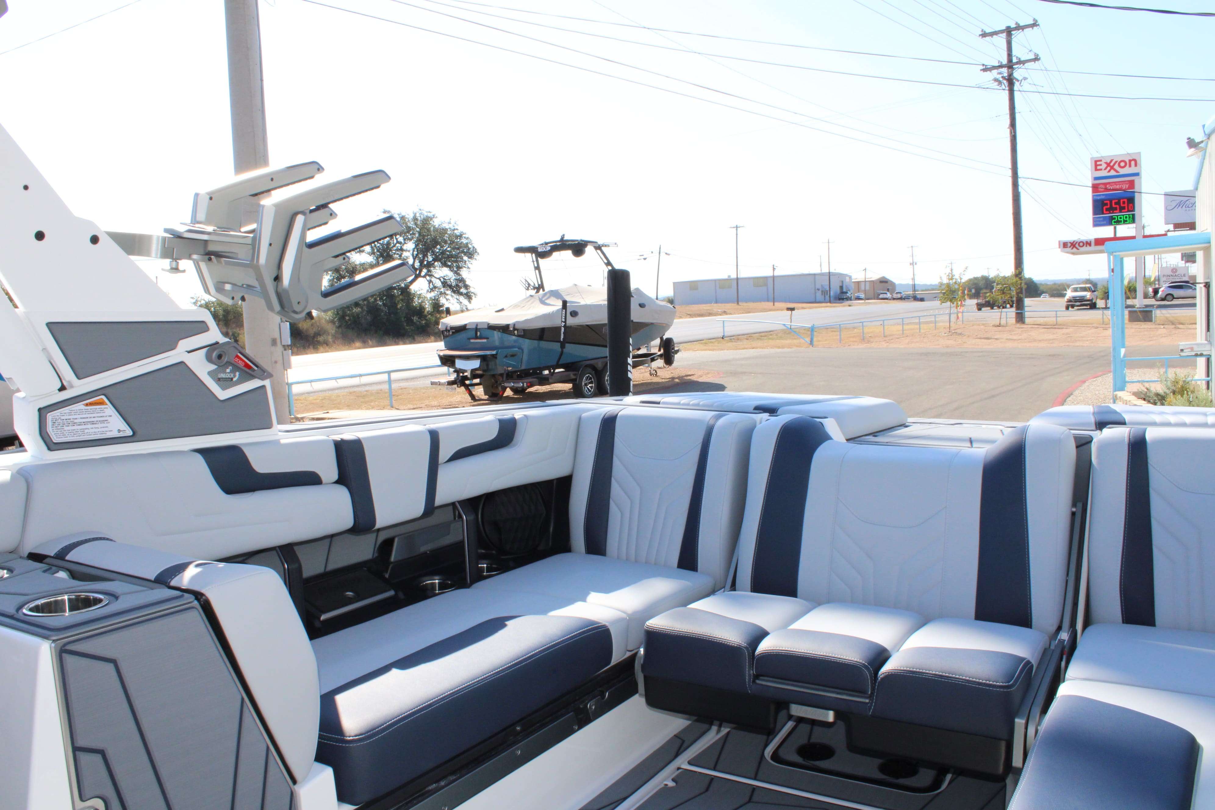 2026 Malibu Boats Wakesetter 25 LSV-15