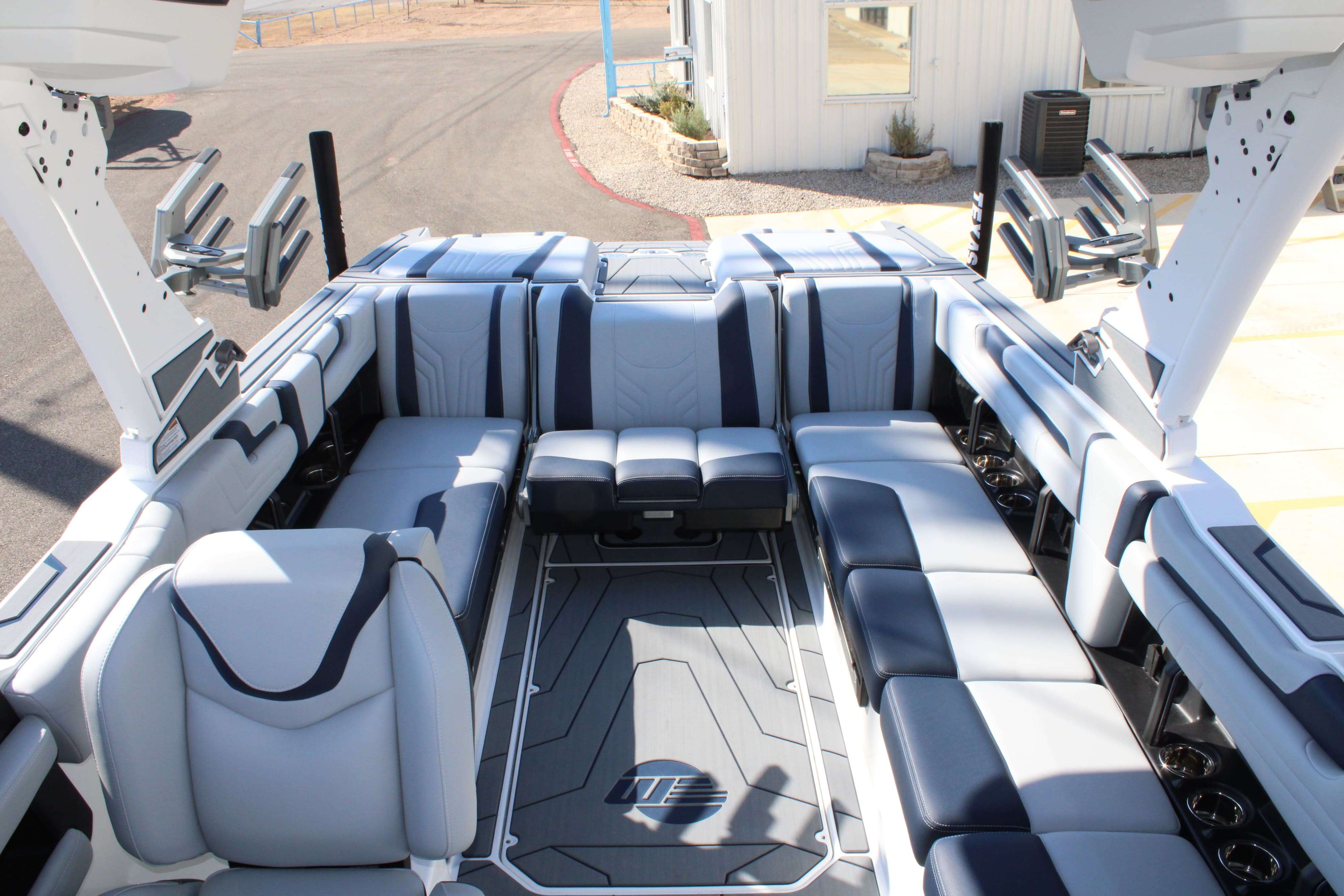 2026 Malibu Boats Wakesetter 25 LSV-20