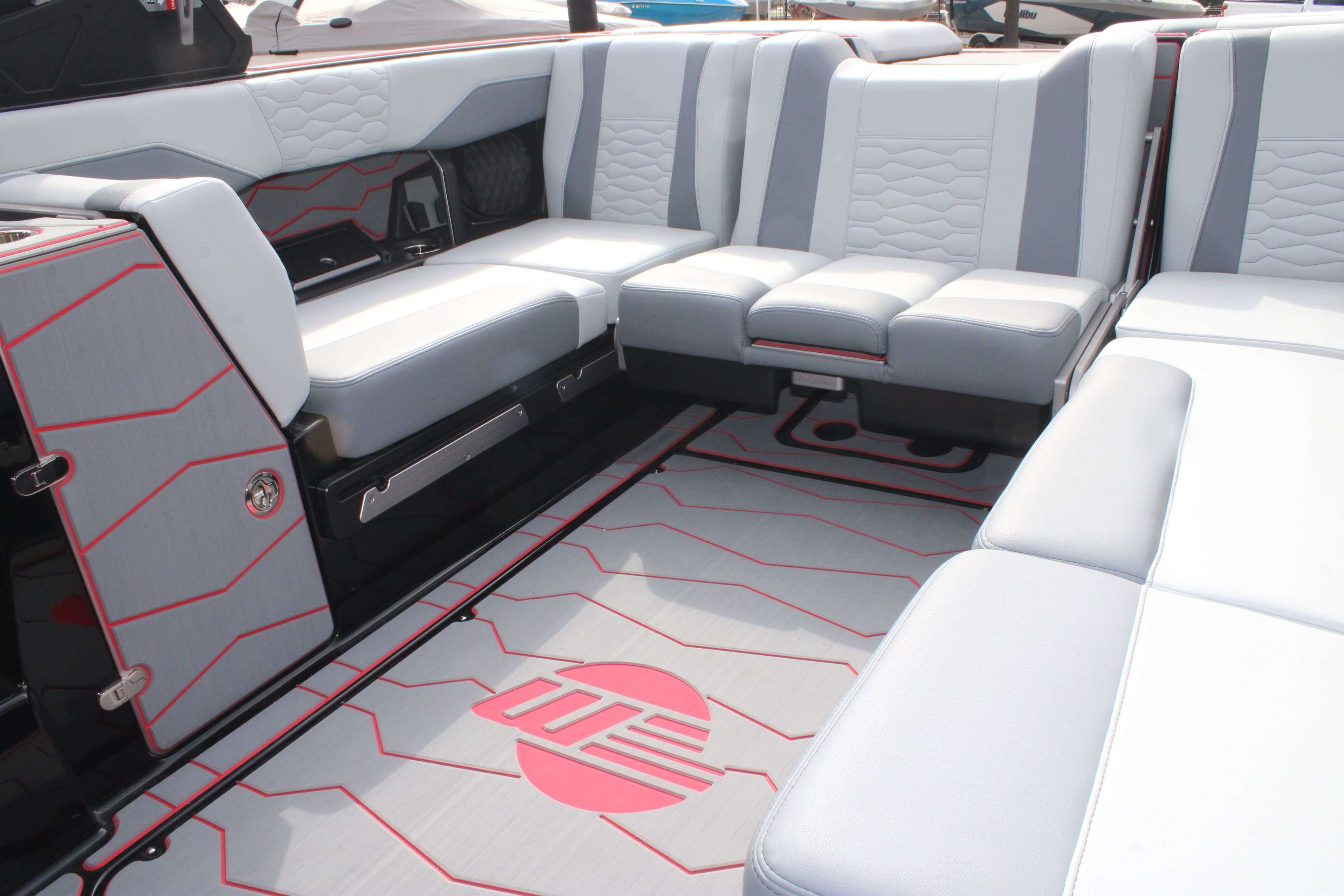 2025 Malibu Boats Wakesetter 24 MXZ-18