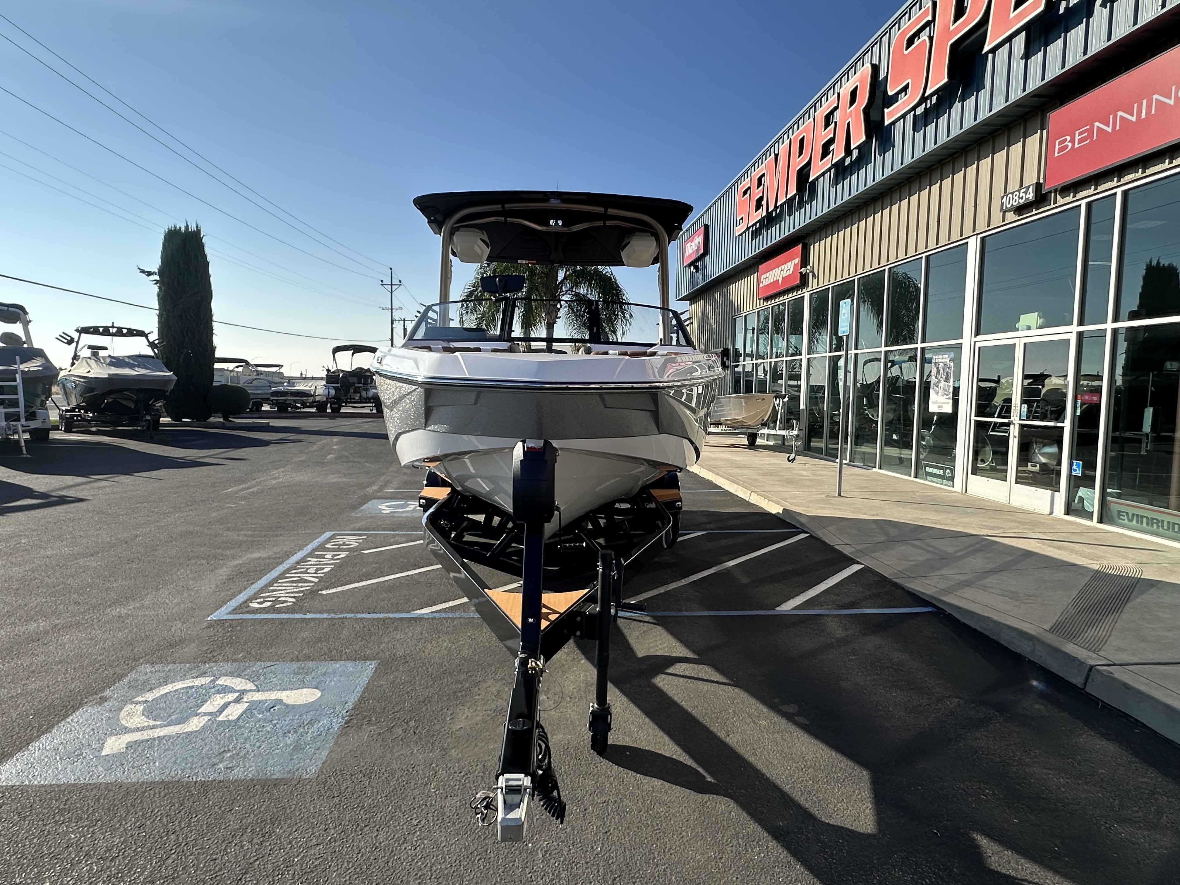 2026 Malibu 22 LSV-5