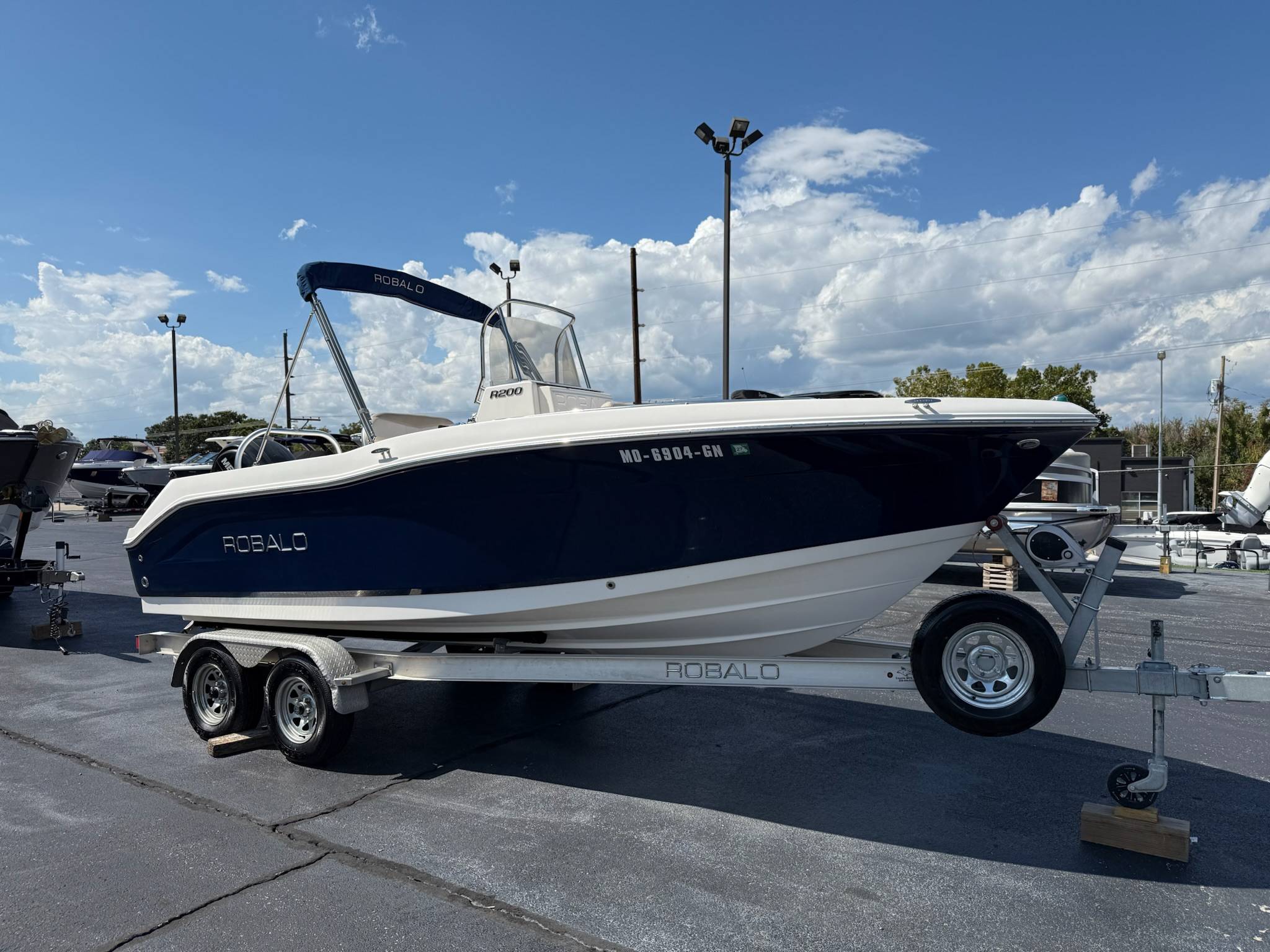2017 Robalo R200 Center Console
