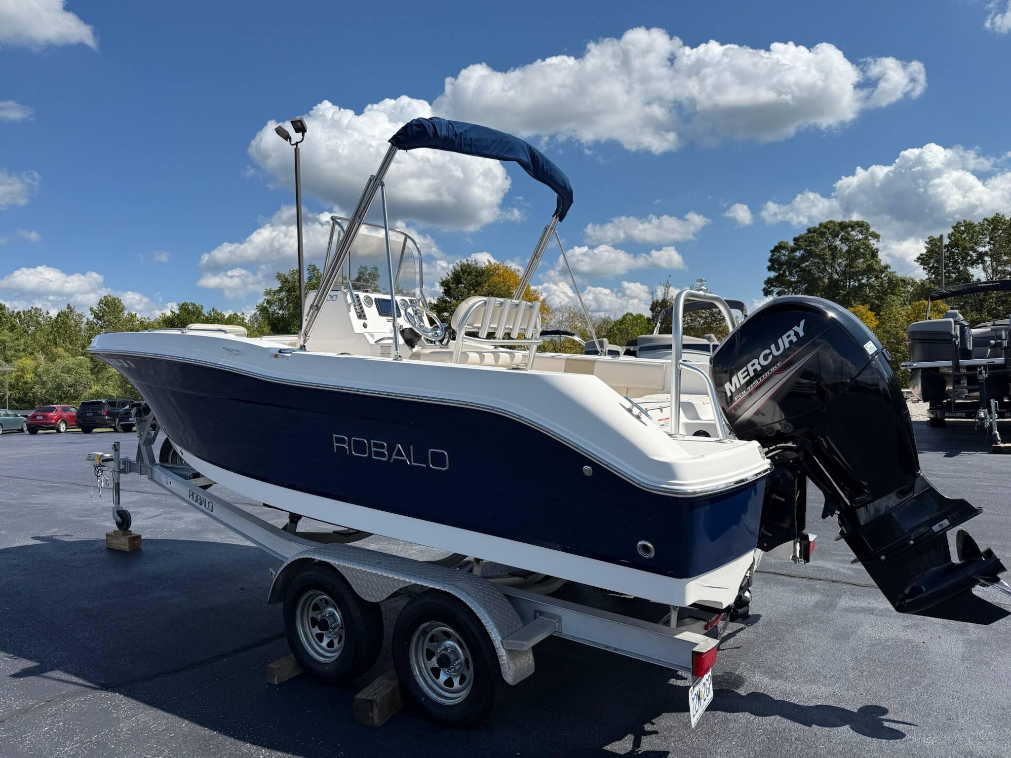 2017 Robalo R200 Center Console-4