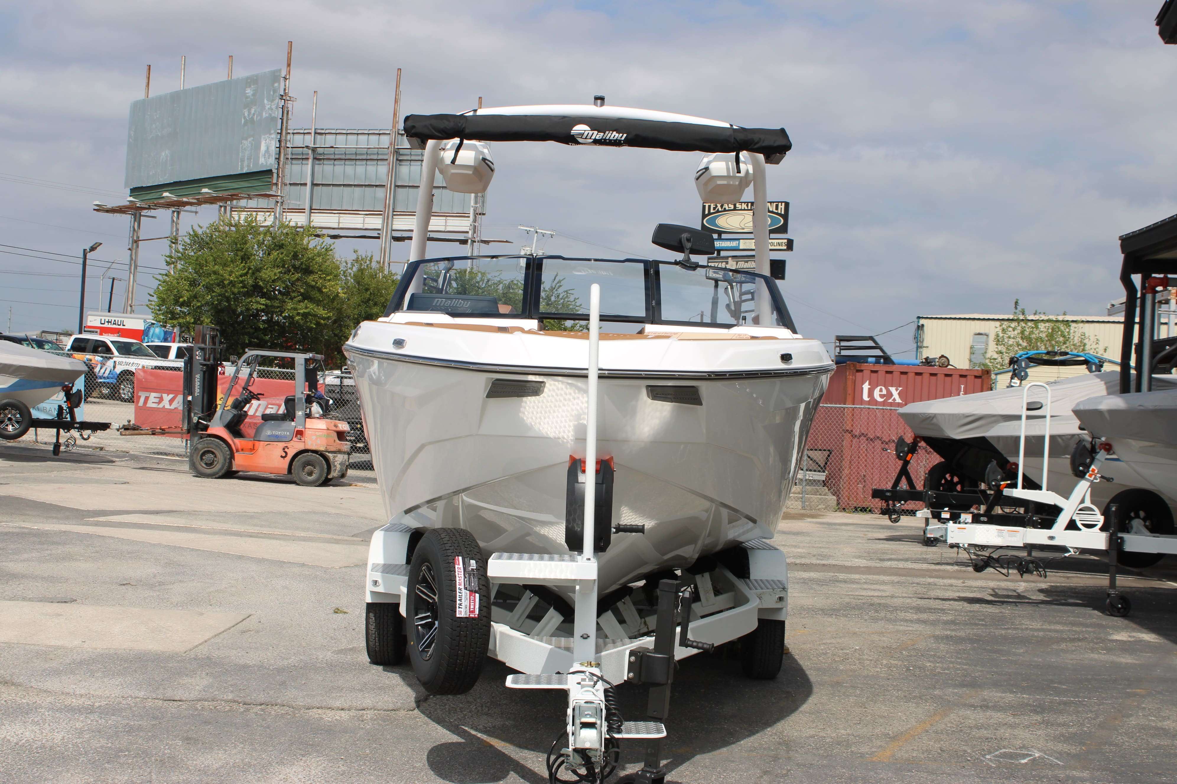 2026 Malibu Boats Wakesetter 25 LSV-3