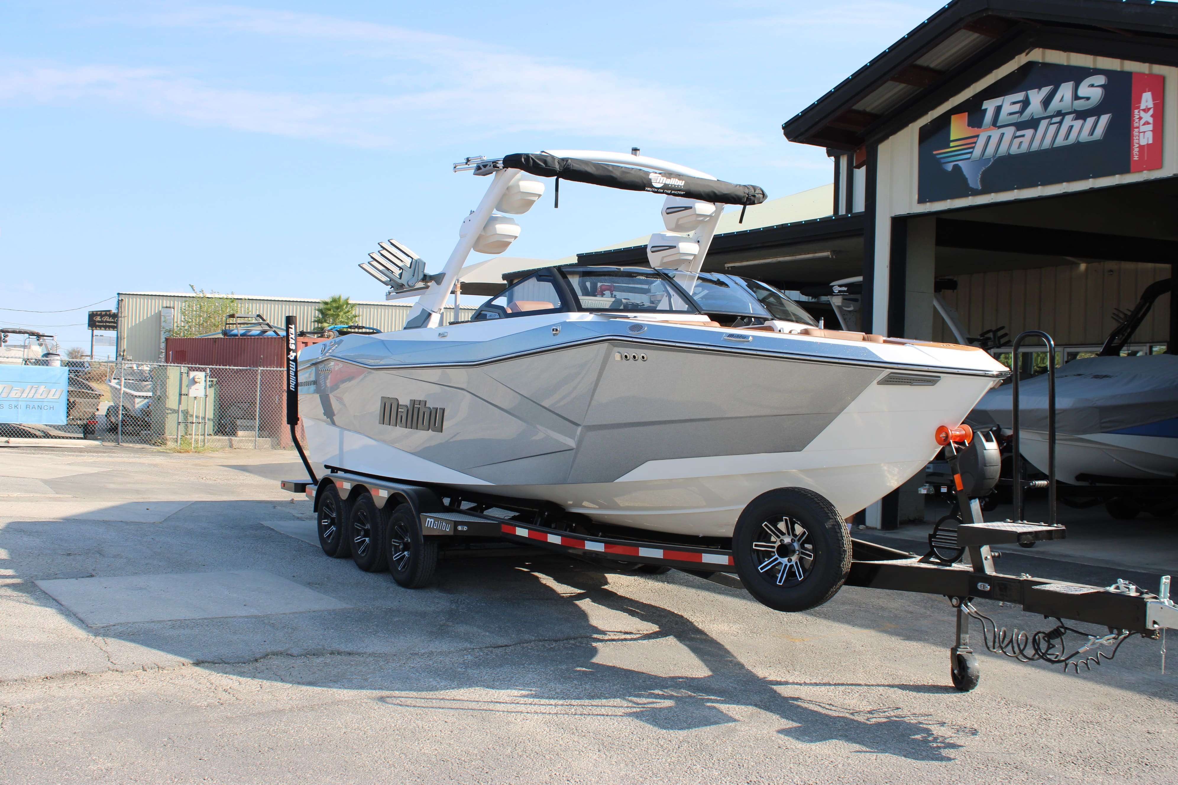 2026 Malibu Boats Wakesetter 26 LSV-2