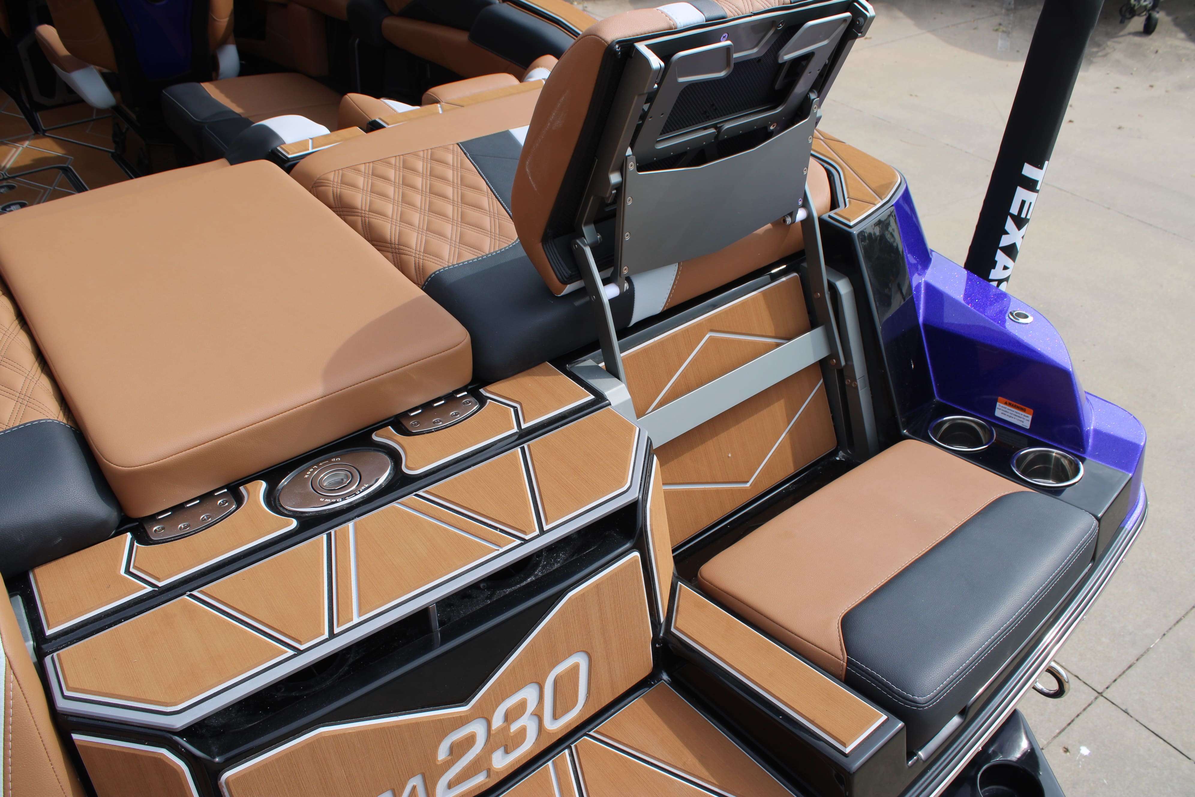 2026 Malibu Boats M230-11