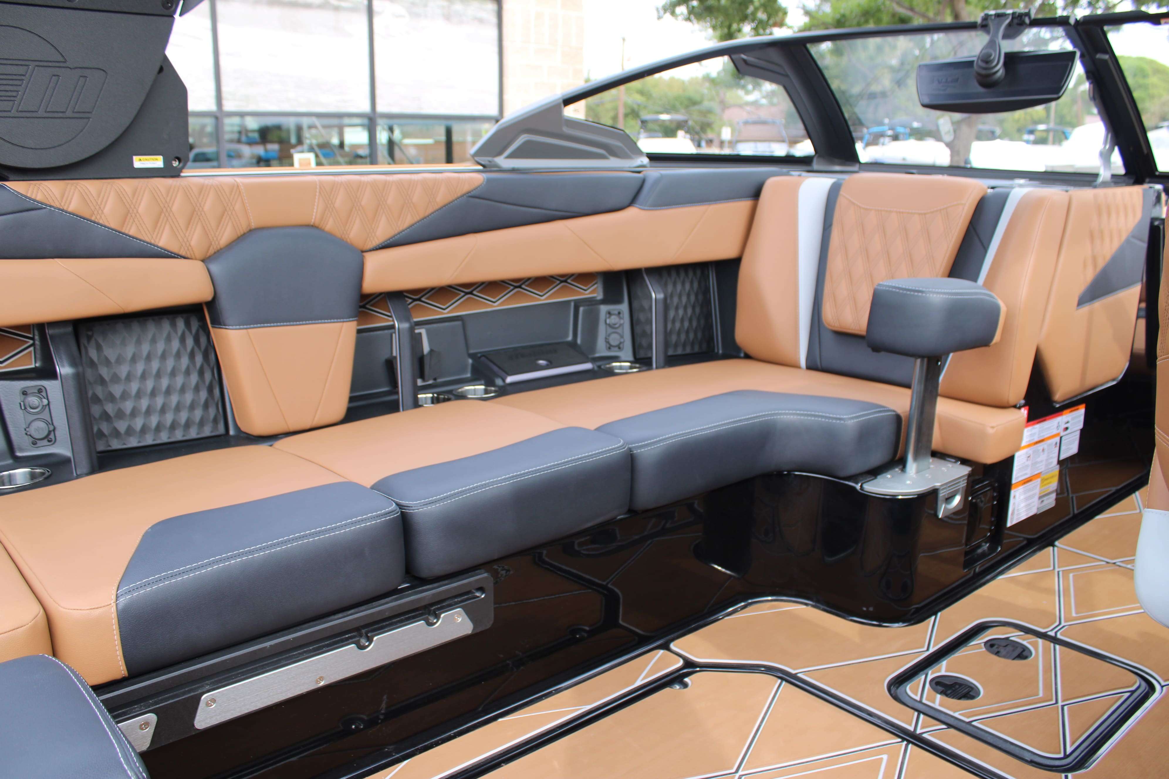 2026 Malibu Boats M230-17