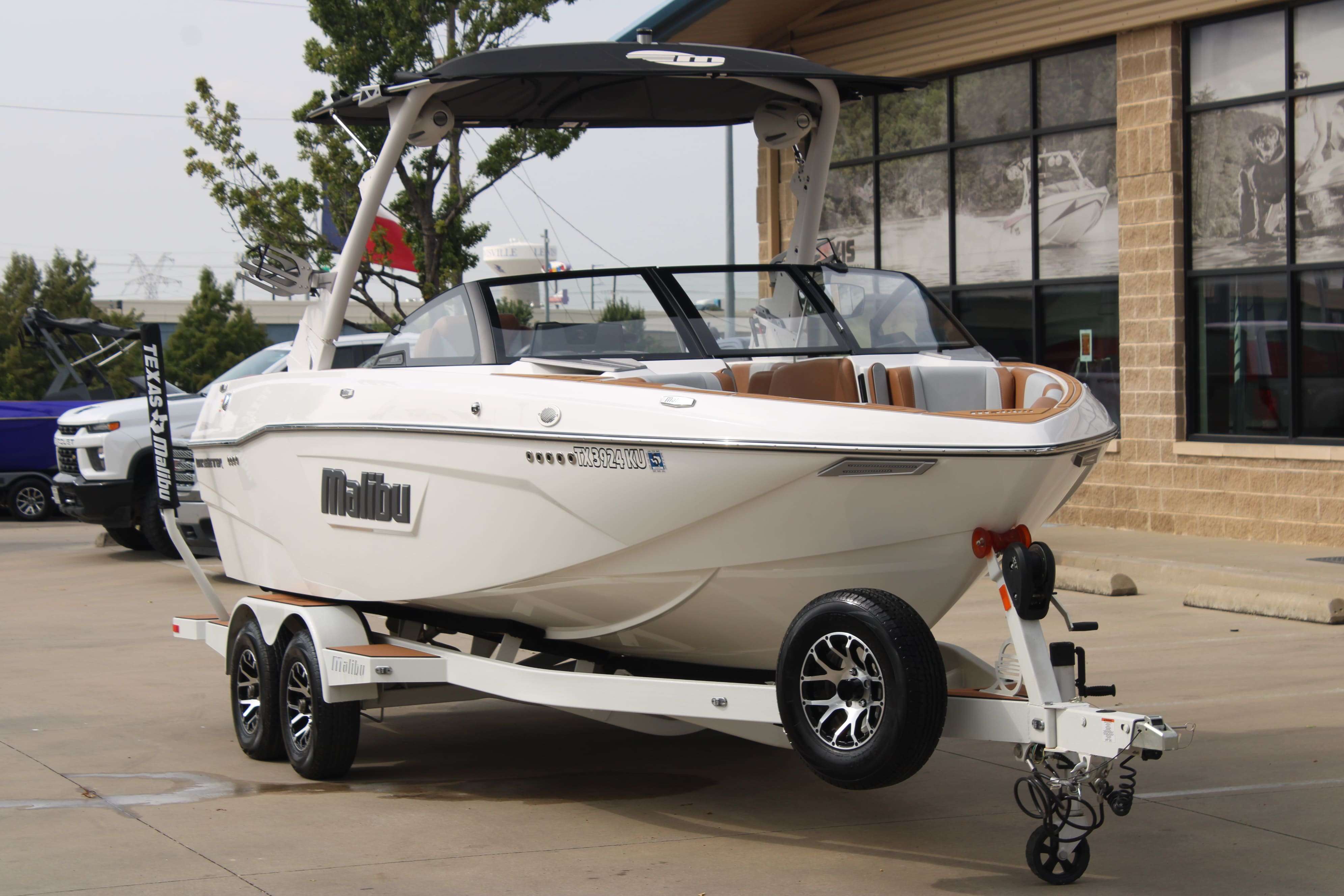 2023 Malibu Boats Wakesetter 23 LSV-2