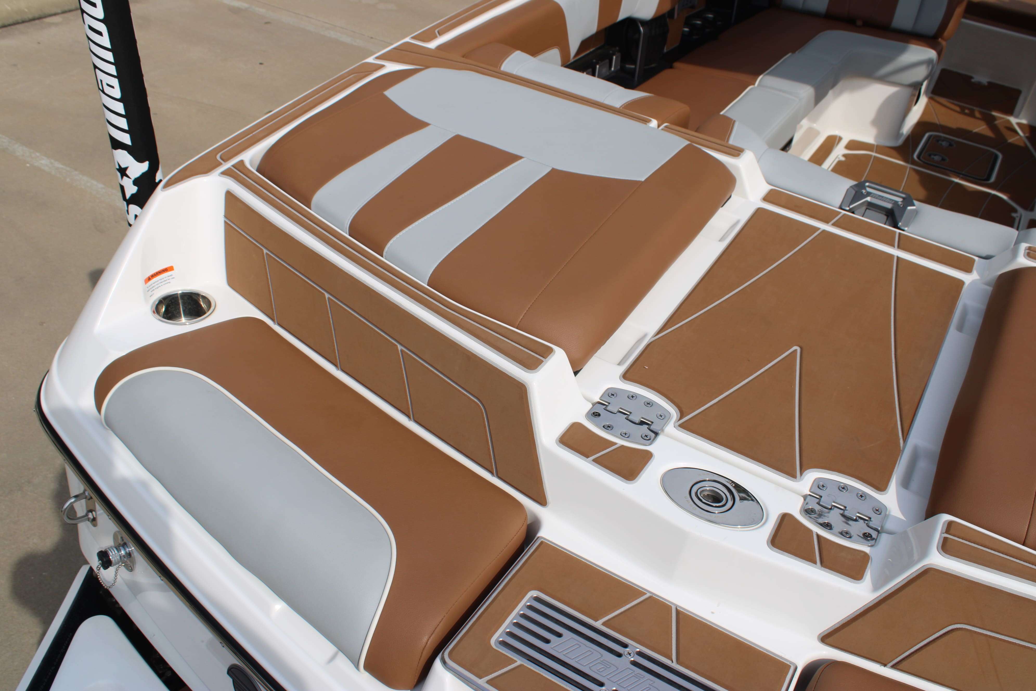 2023 Malibu Boats Wakesetter 23 LSV-11