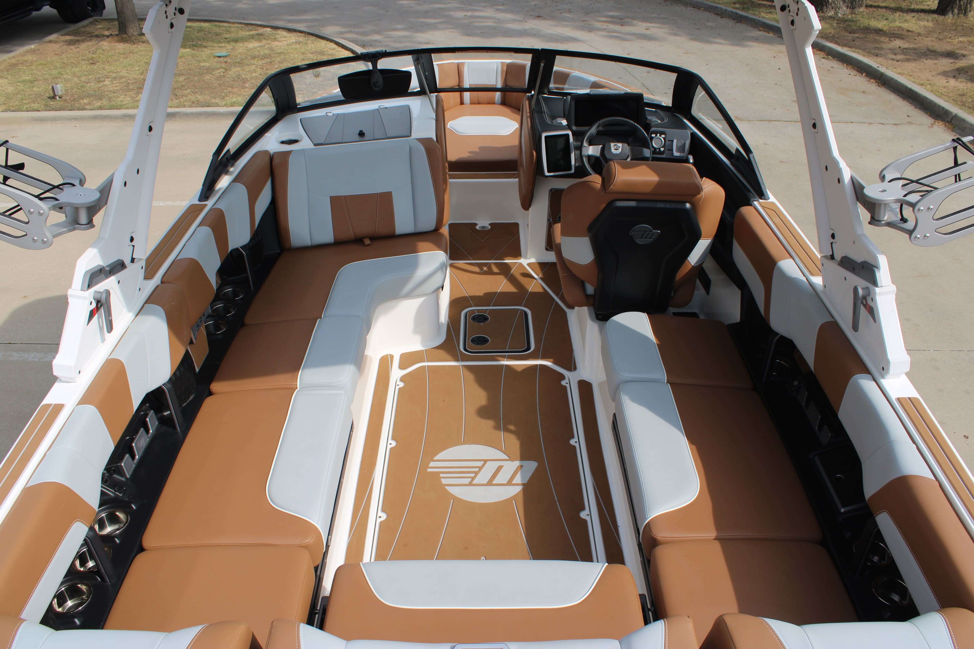 2023 Malibu Boats Wakesetter 23 LSV-12