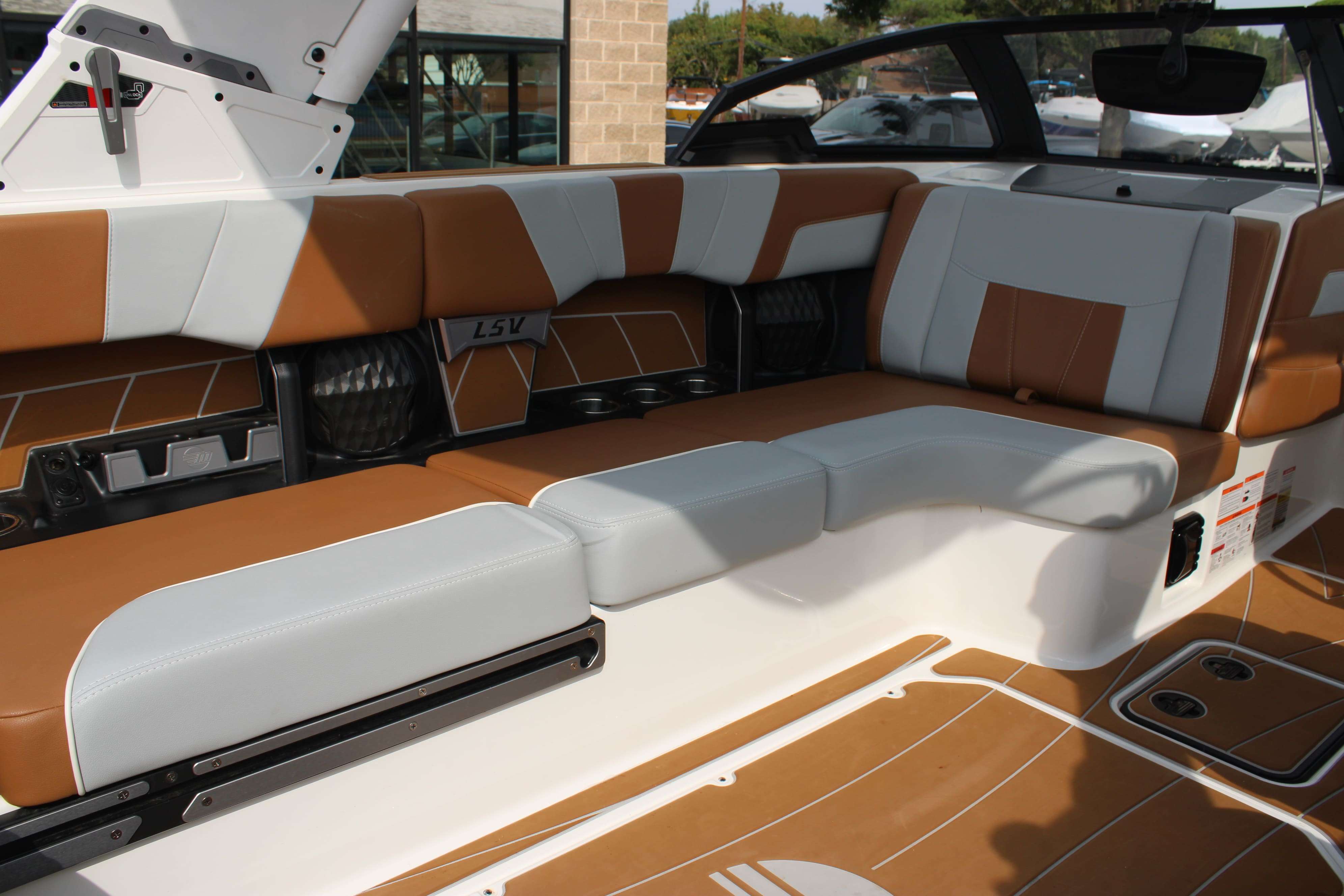 2023 Malibu Boats Wakesetter 23 LSV-17