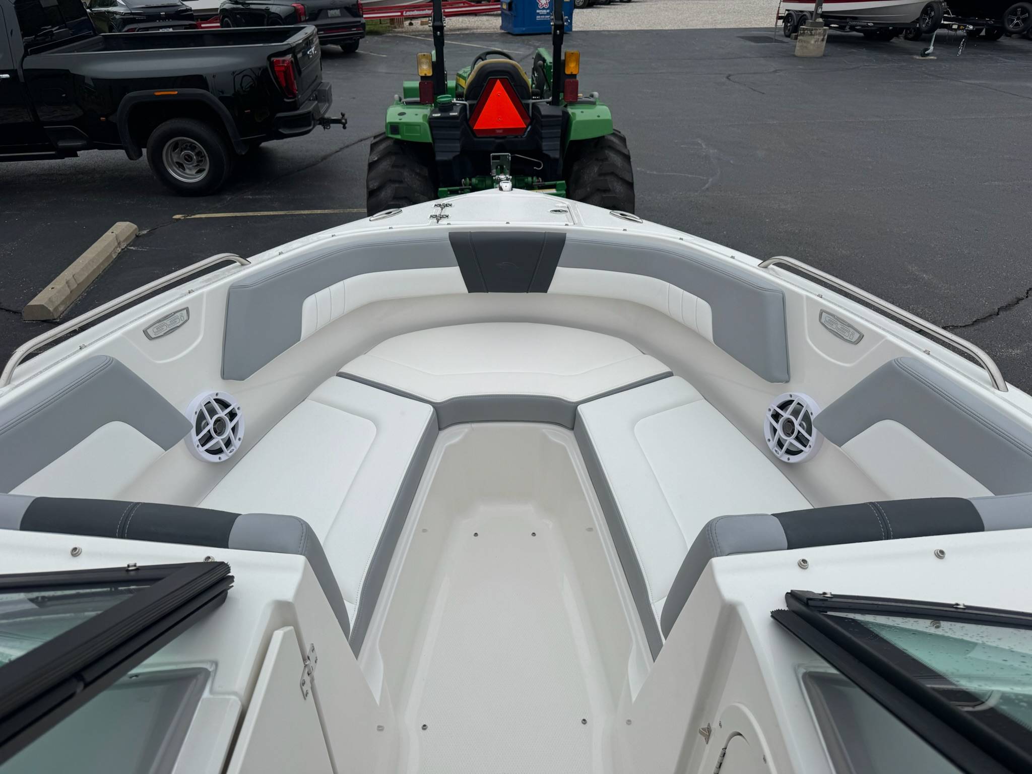 2026 Chaparral 23 SSi-7