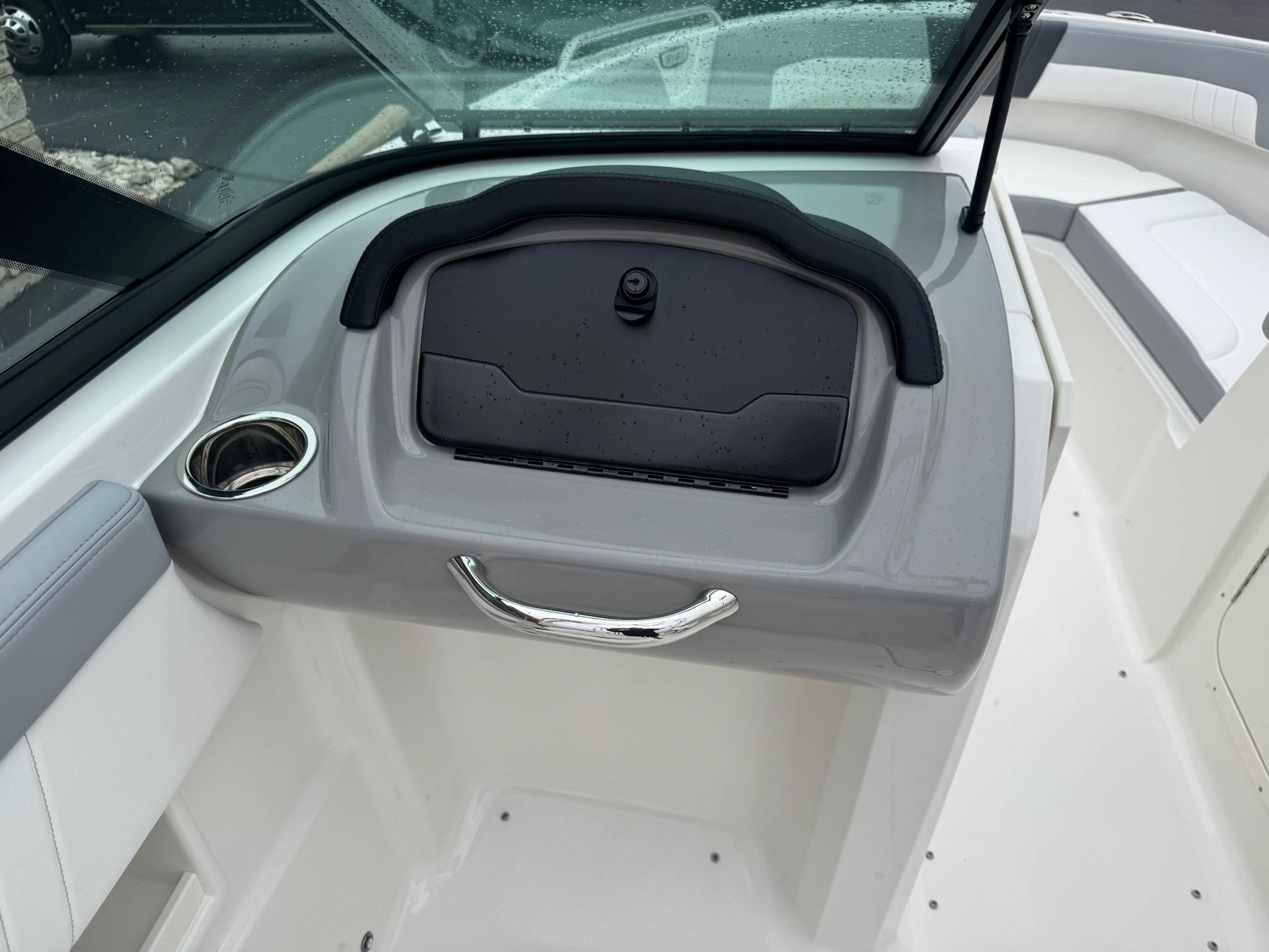 2026 Chaparral 23 SSi-9