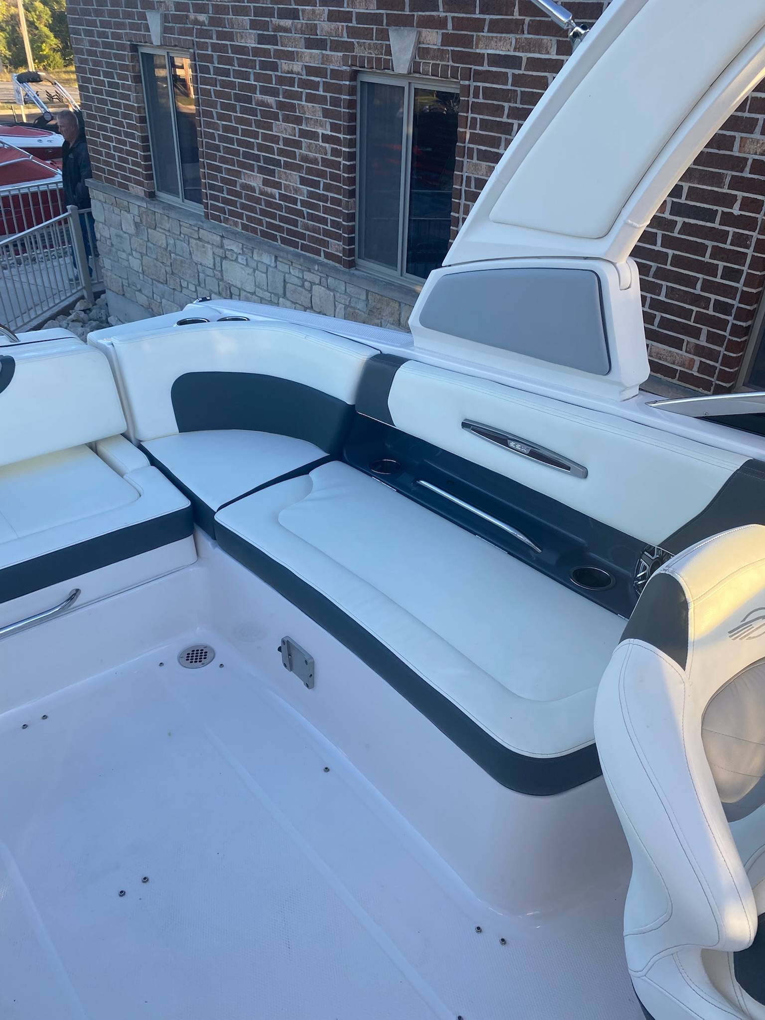 2023 Chaparral 287 SSX-17