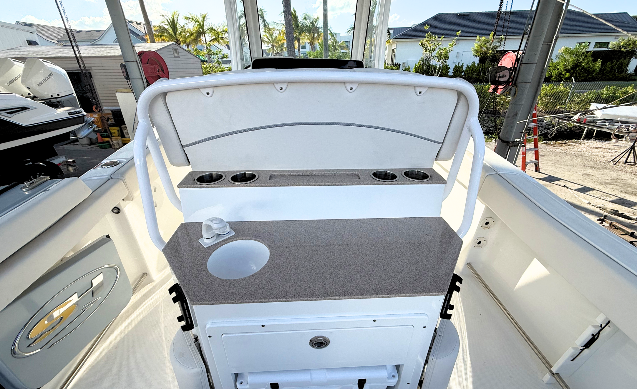2023 Sea Hunt Ultra 255 SE-5