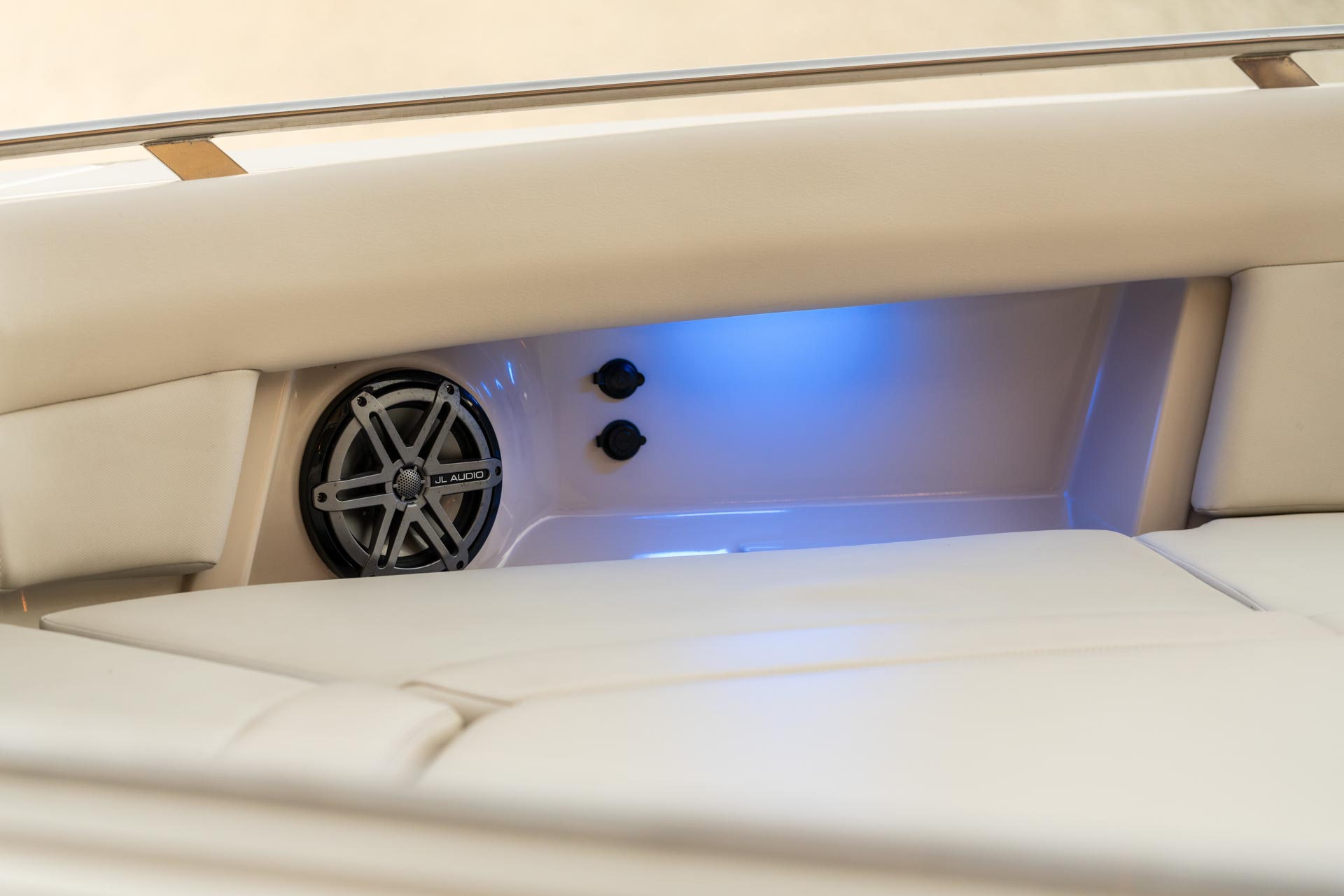 New 2026 Boston whaler 380 Realm for Sale | Vancouver, BC | M&P Yacht Centre