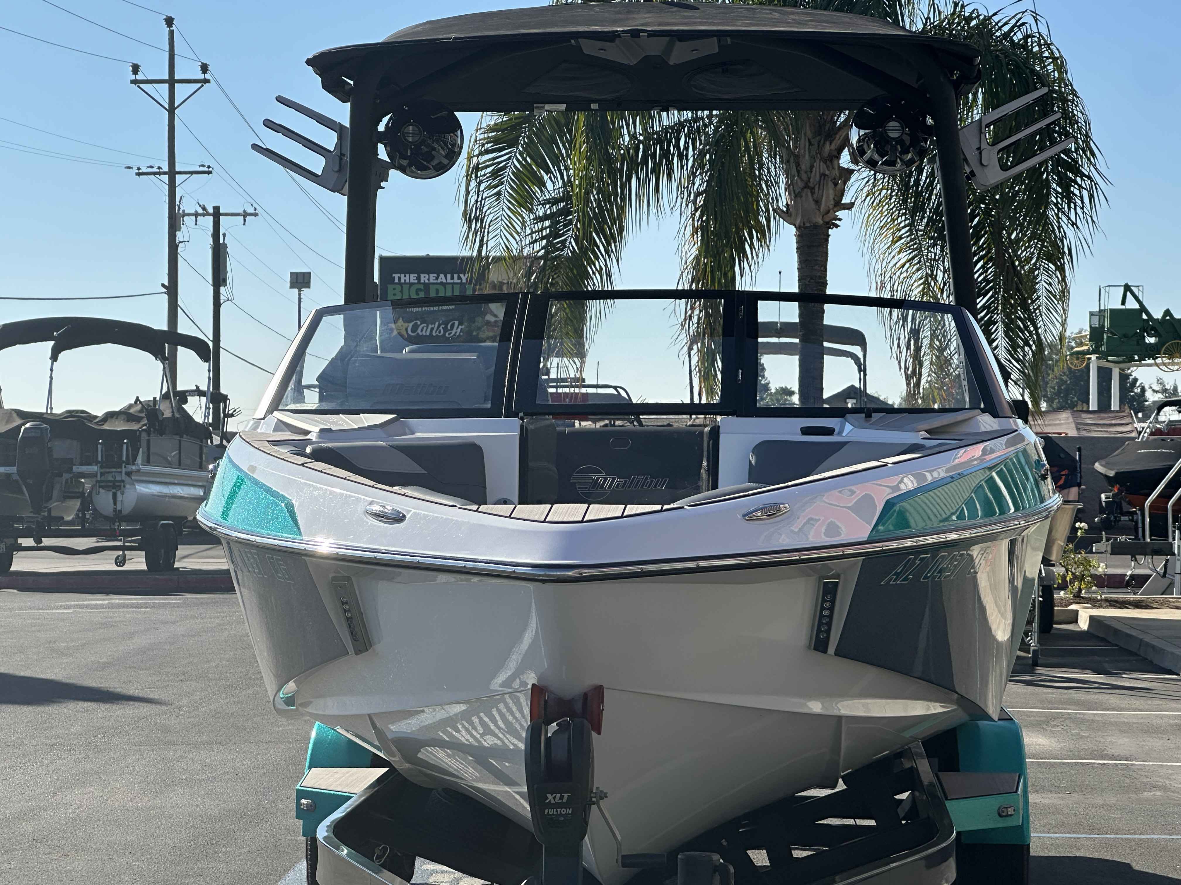 2019 Malibu 23 LSV-5