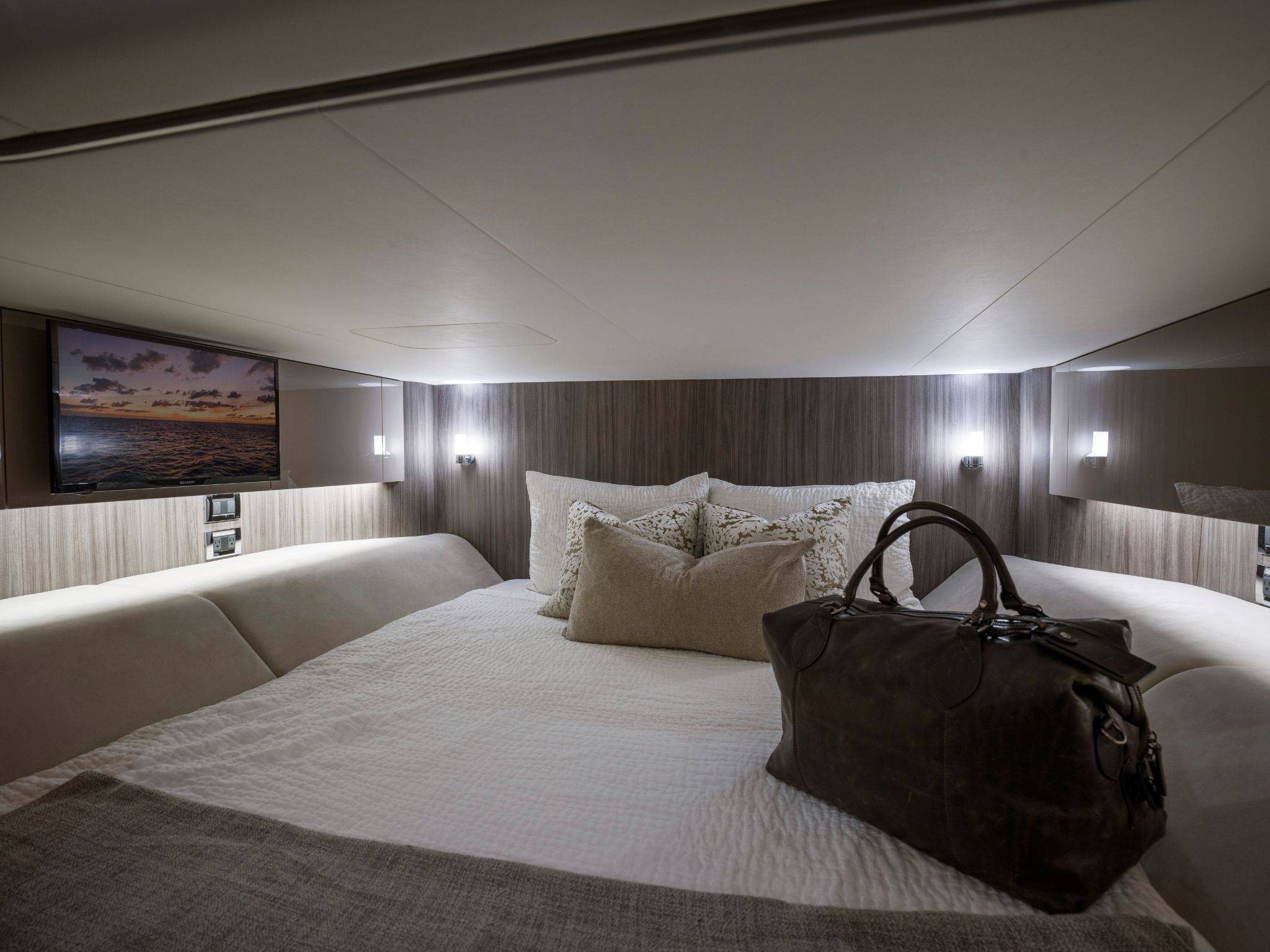 New 2026 Sea ray SLX 400 OB for Sale | Vancouver, BC | M&P Yacht Centre