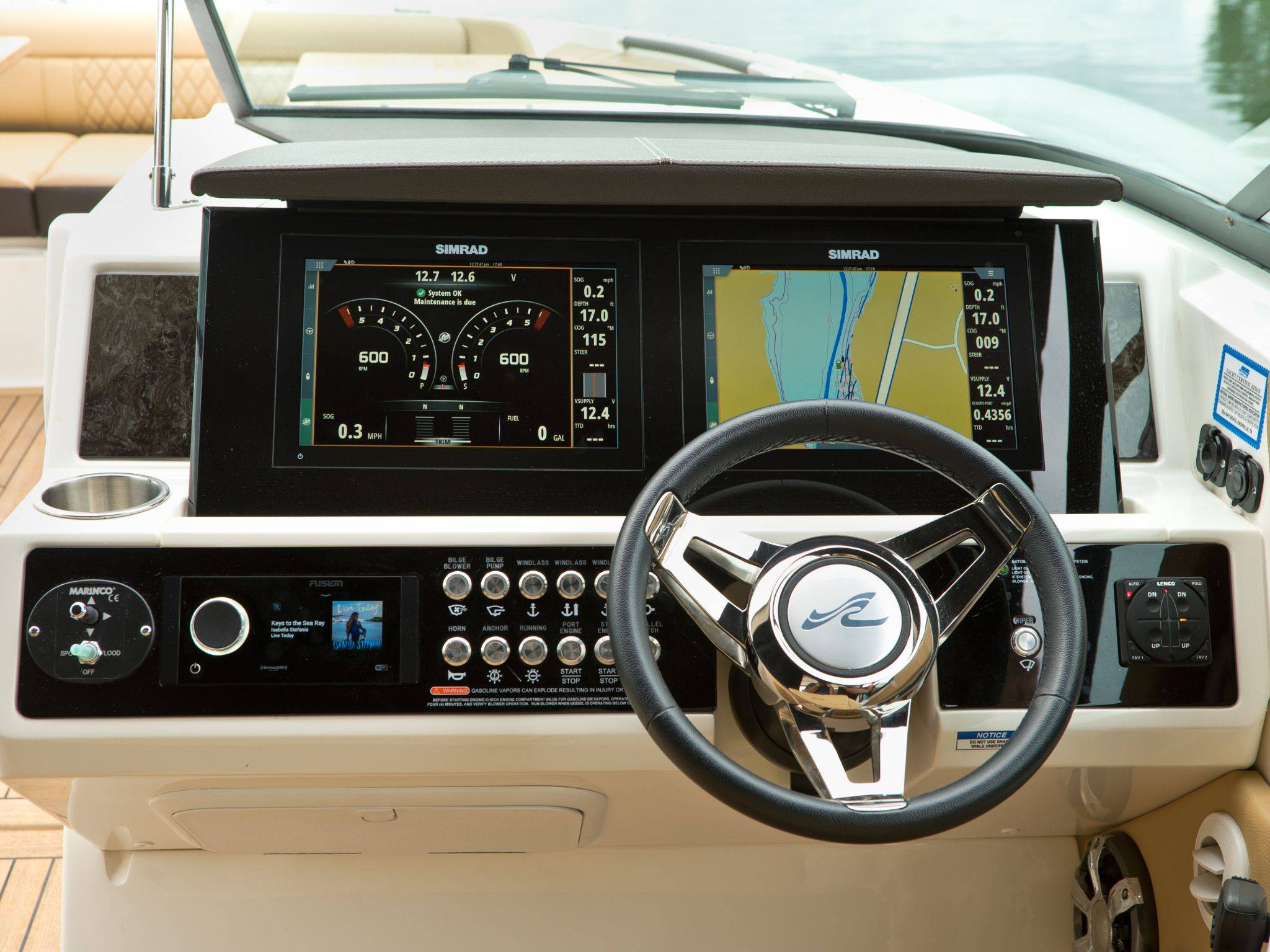 New 2026 Sea ray SLX 350 OB for Sale | Vancouver, BC | M&P Yacht Centre