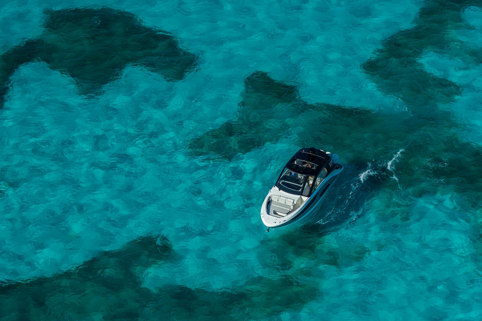 New 2026 Sea ray Sundancer 370 Outboard for Sale | Vancouver, BC | M&P Yacht Centre