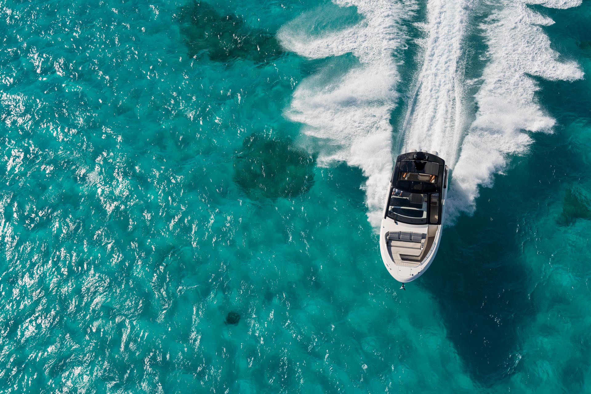 New 2026 Sea ray Sundancer 370 Outboard for Sale | Vancouver, BC | M&P Yacht Centre