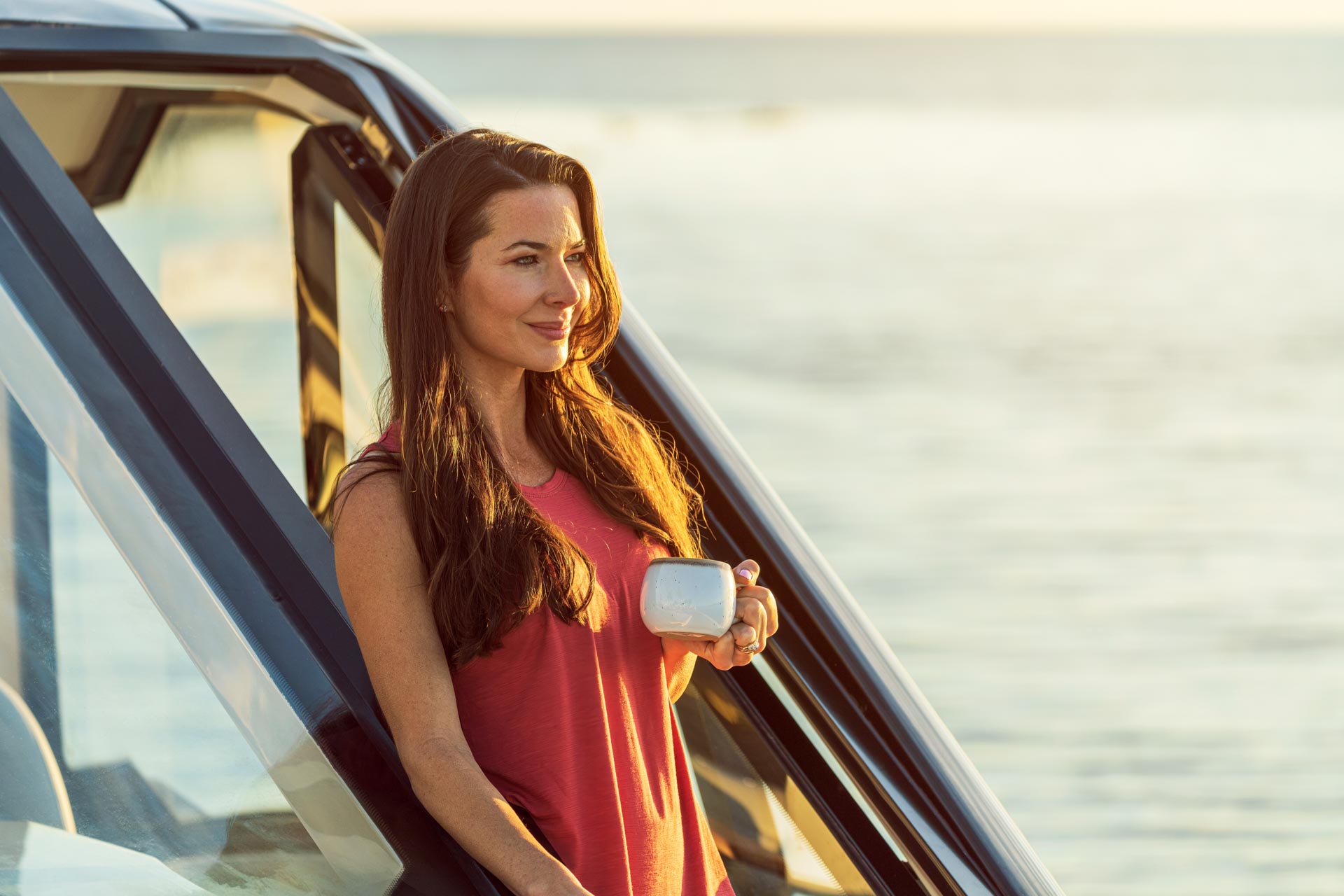 New 2026 Sea ray Sundancer 370 Outboard for Sale | Vancouver, BC | M&P Yacht Centre