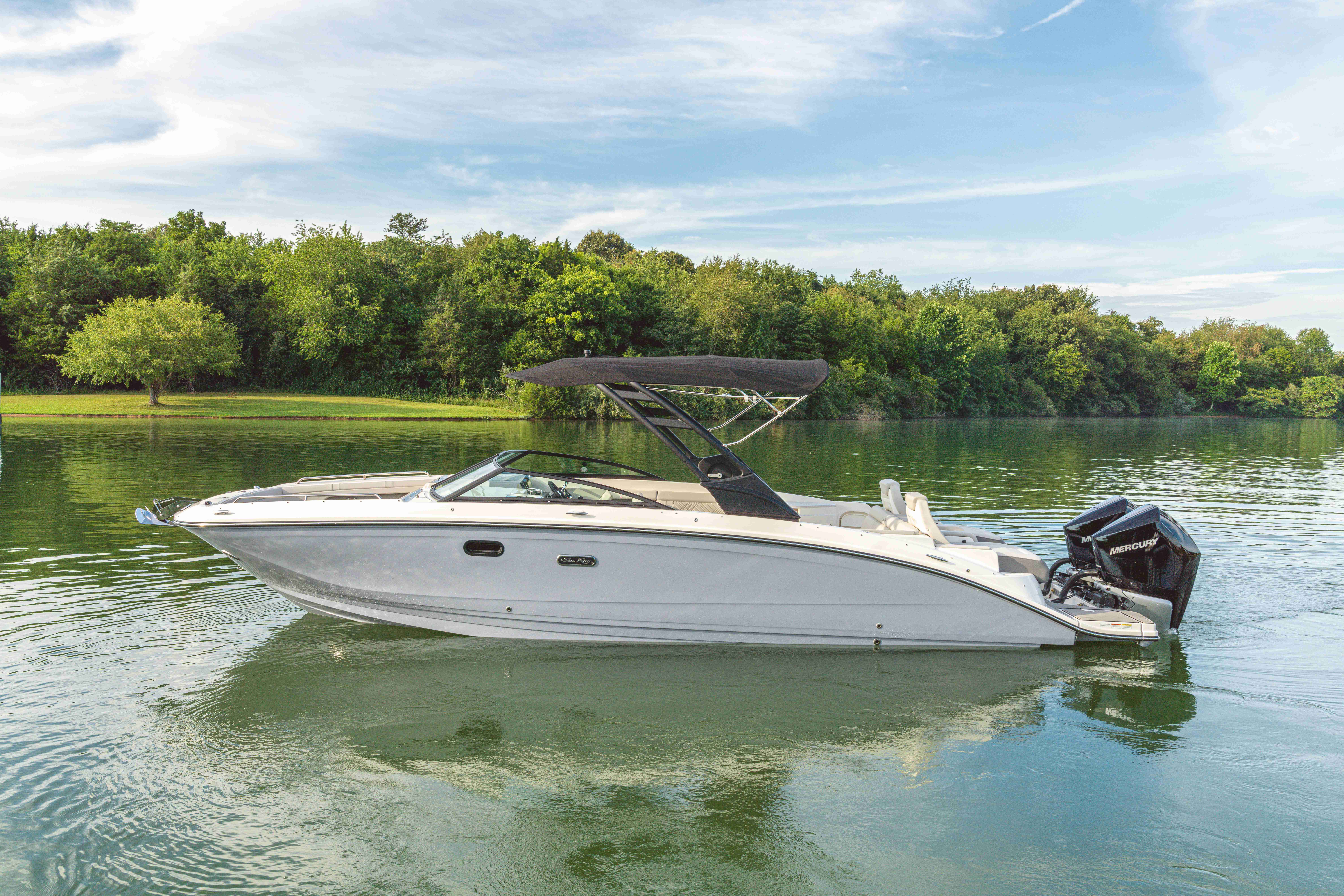 New 2026 Sea ray SDX 290 OB for Sale | Vancouver, BC | M&P Yacht Centre