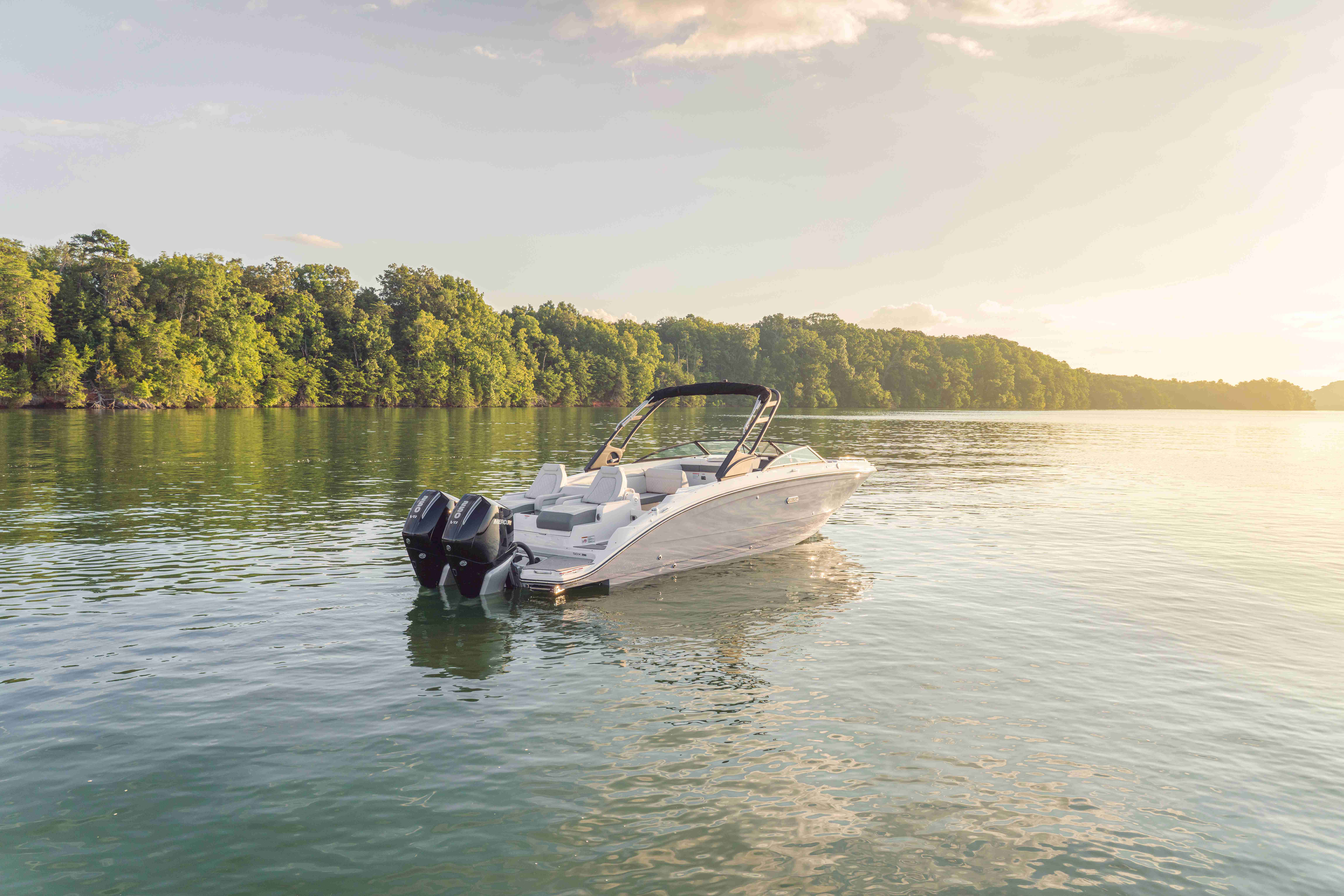 New 2026 Sea ray SDX 290 OB for Sale | Vancouver, BC | M&P Yacht Centre