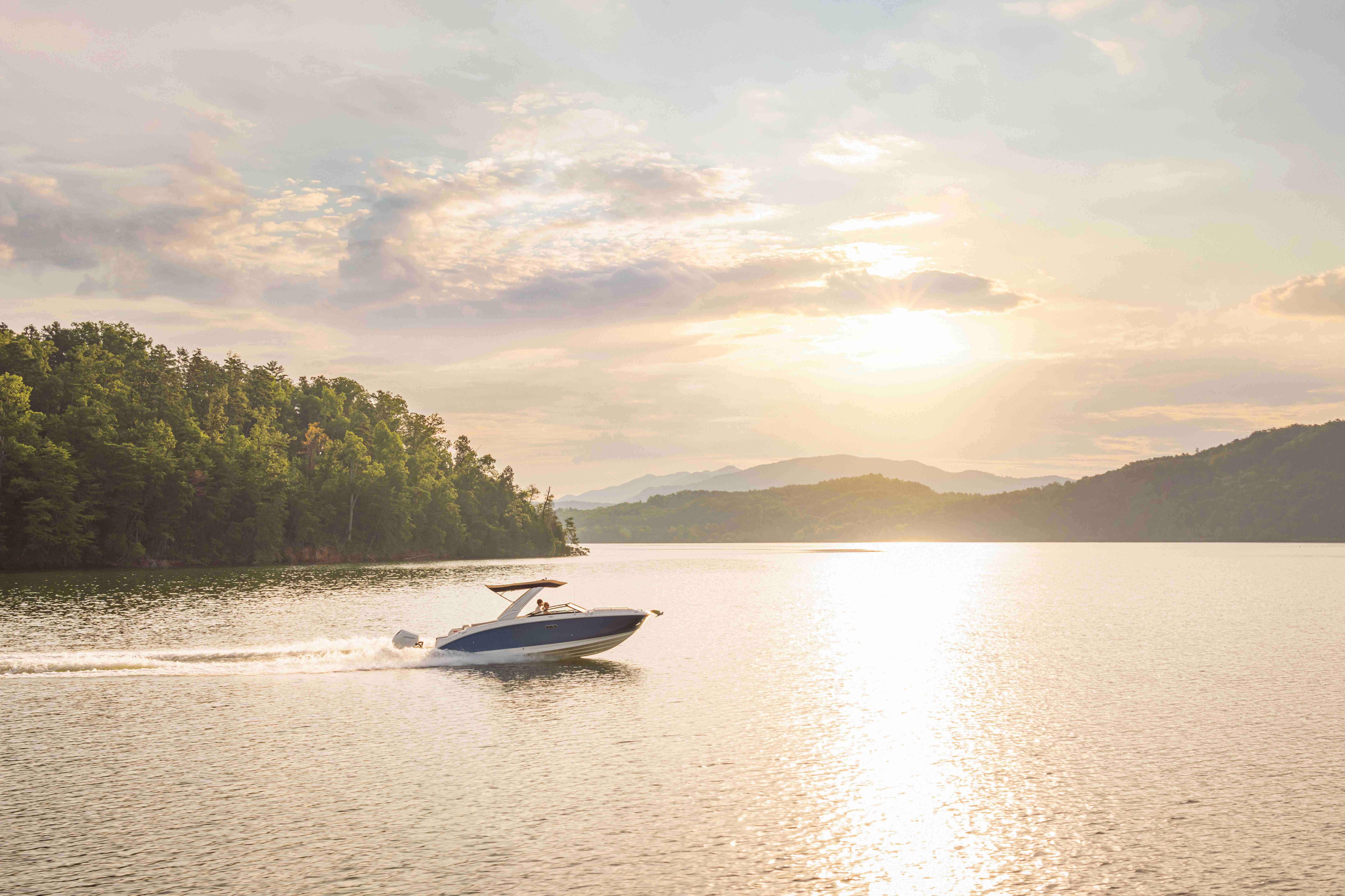 New 2026 Sea ray SDX 290 OB for Sale | Vancouver, BC | M&P Yacht Centre