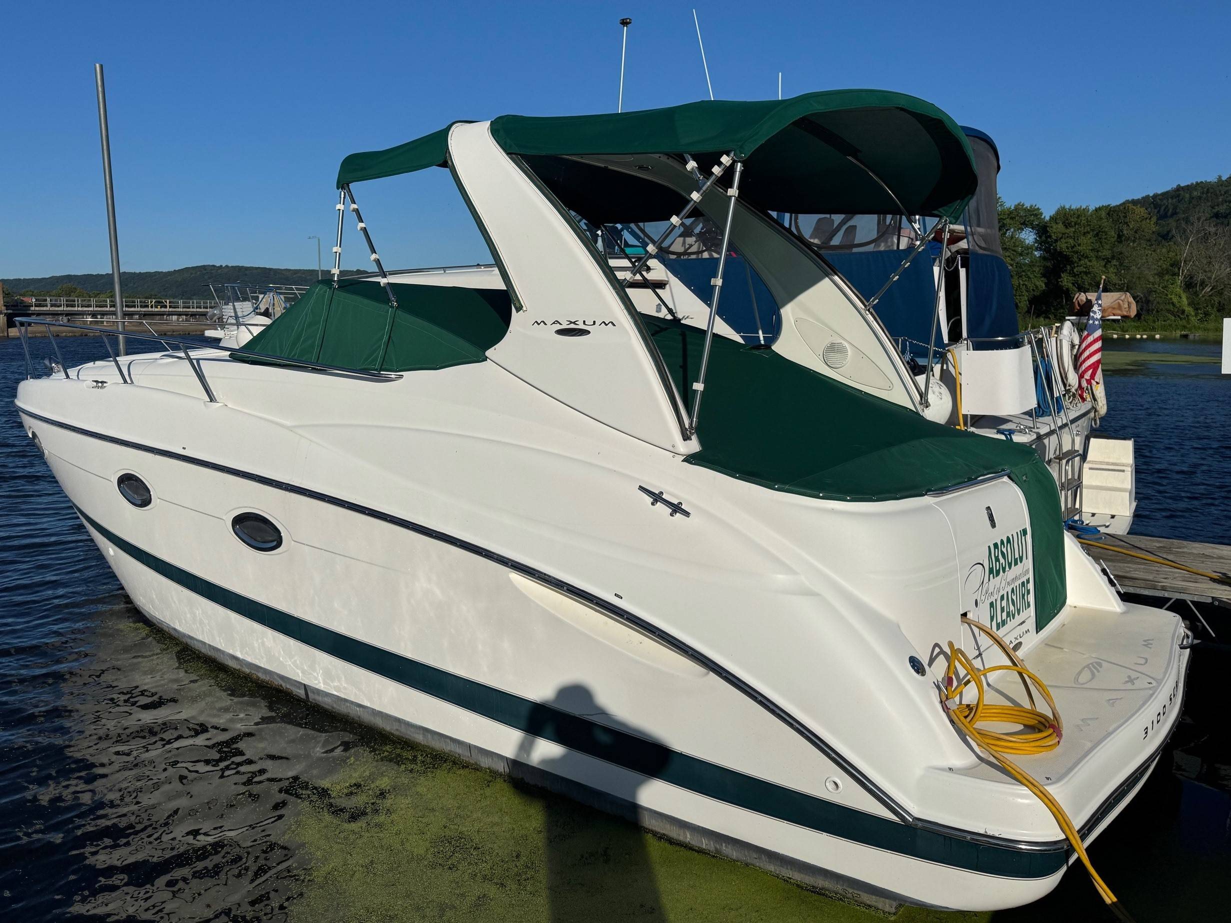 boat-carouselImage-image