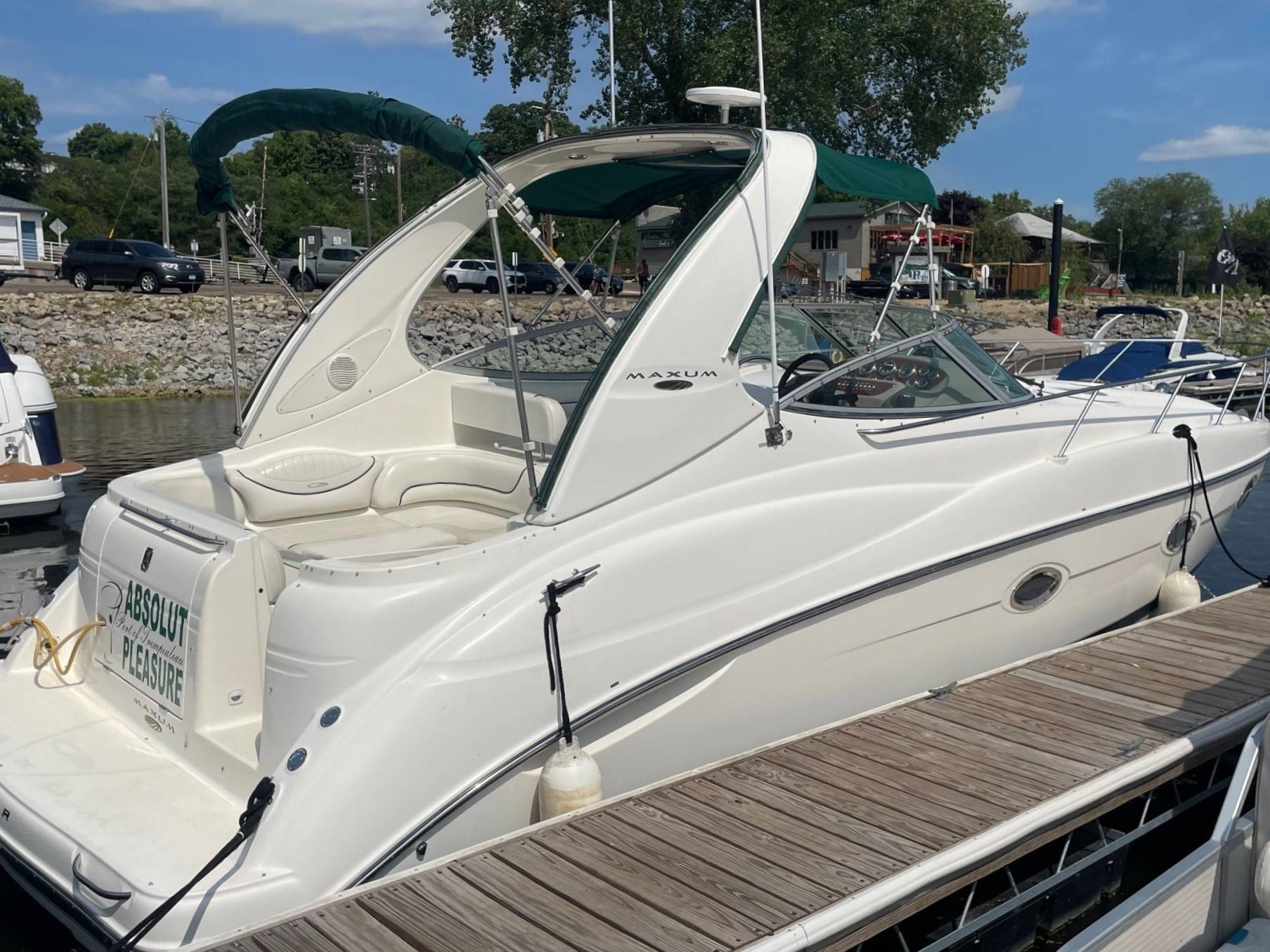 boat-carouselImage-image