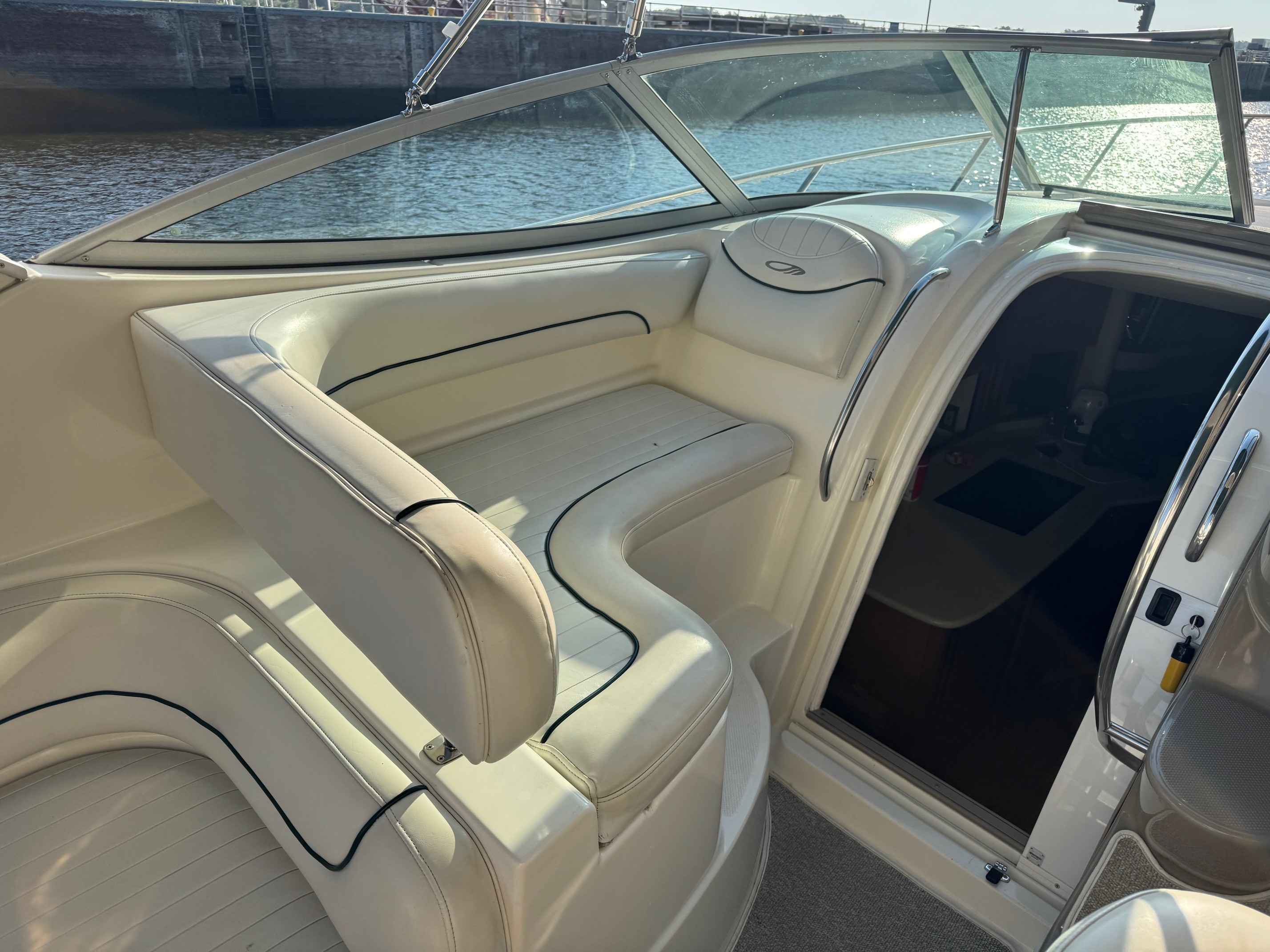 boat-carouselImage-image