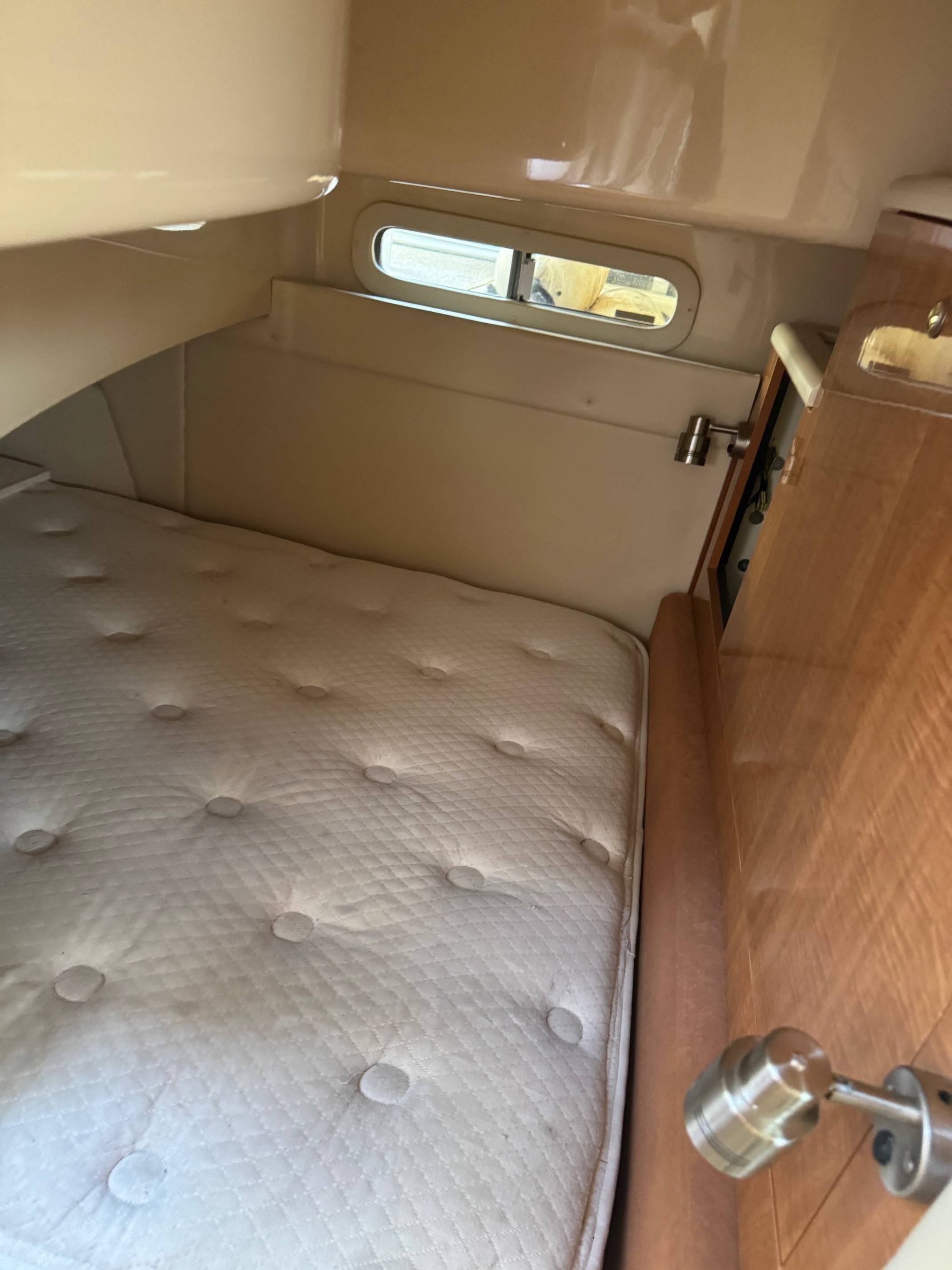 boat-carouselImage-image