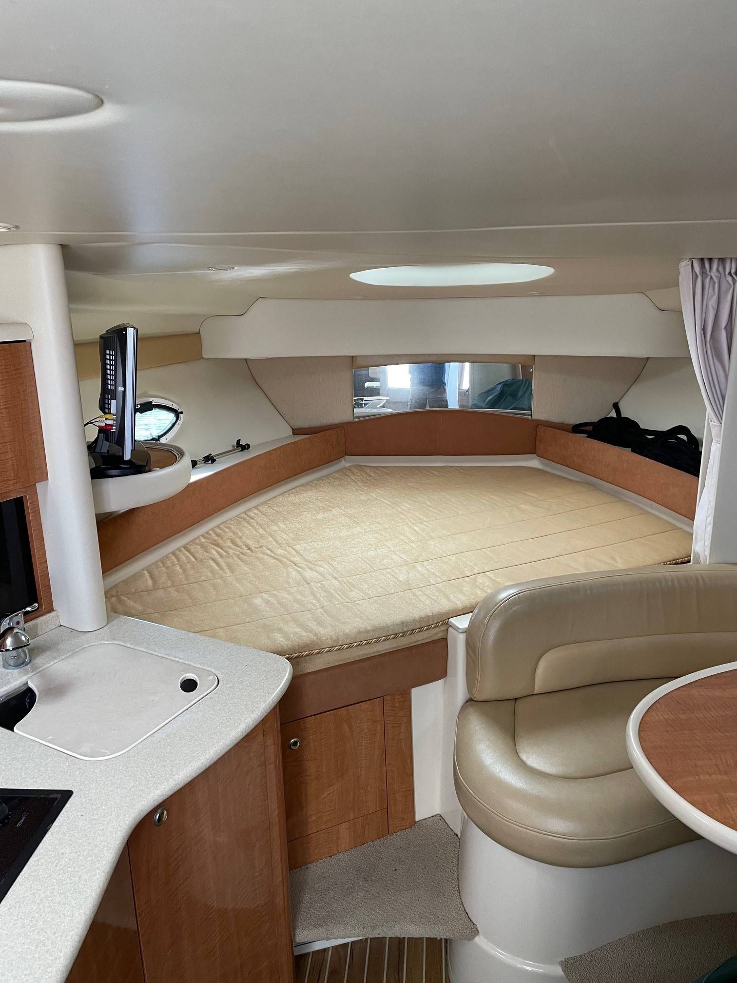 boat-carouselImage-image