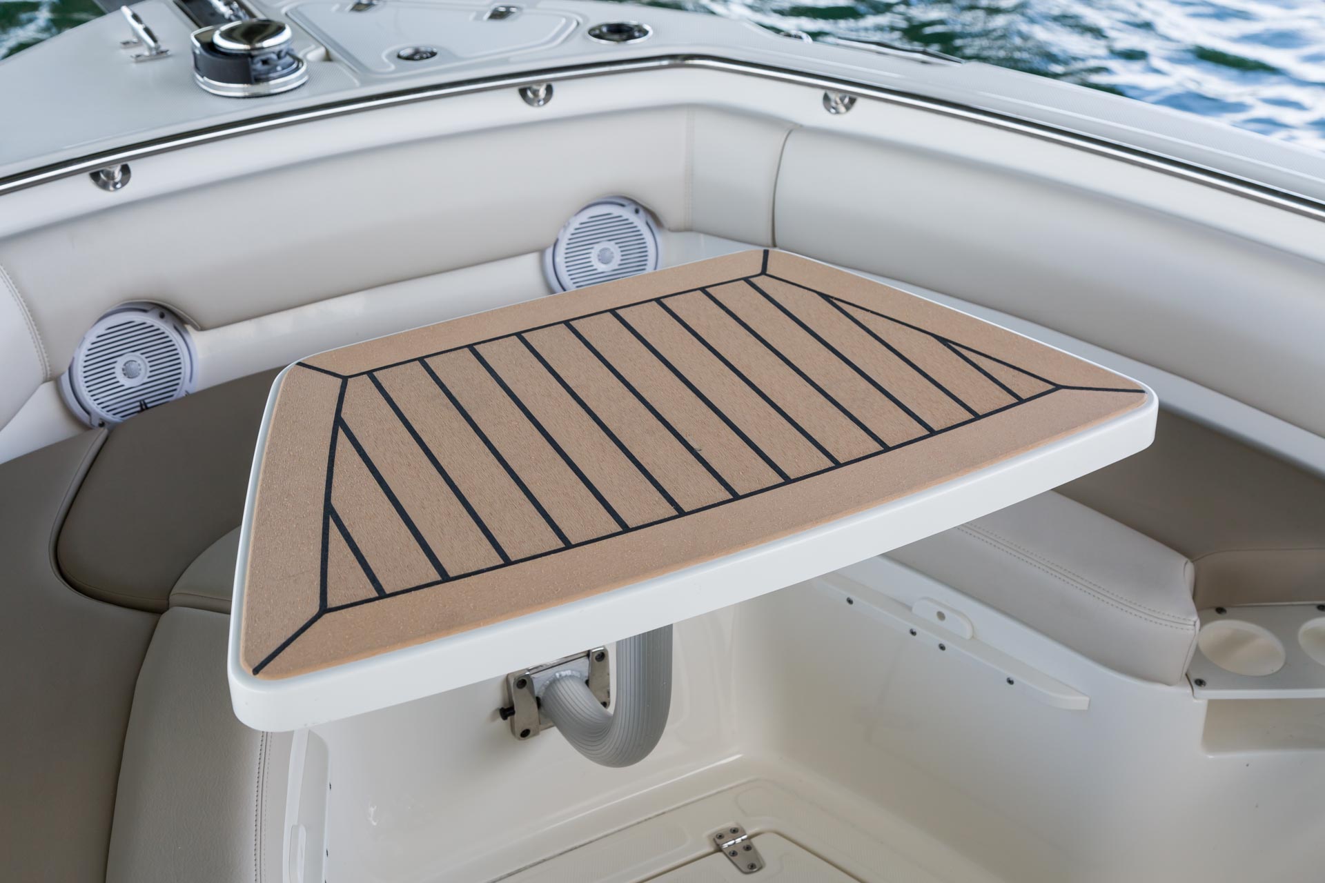 2026 Boston Whaler 230 Outrage -62