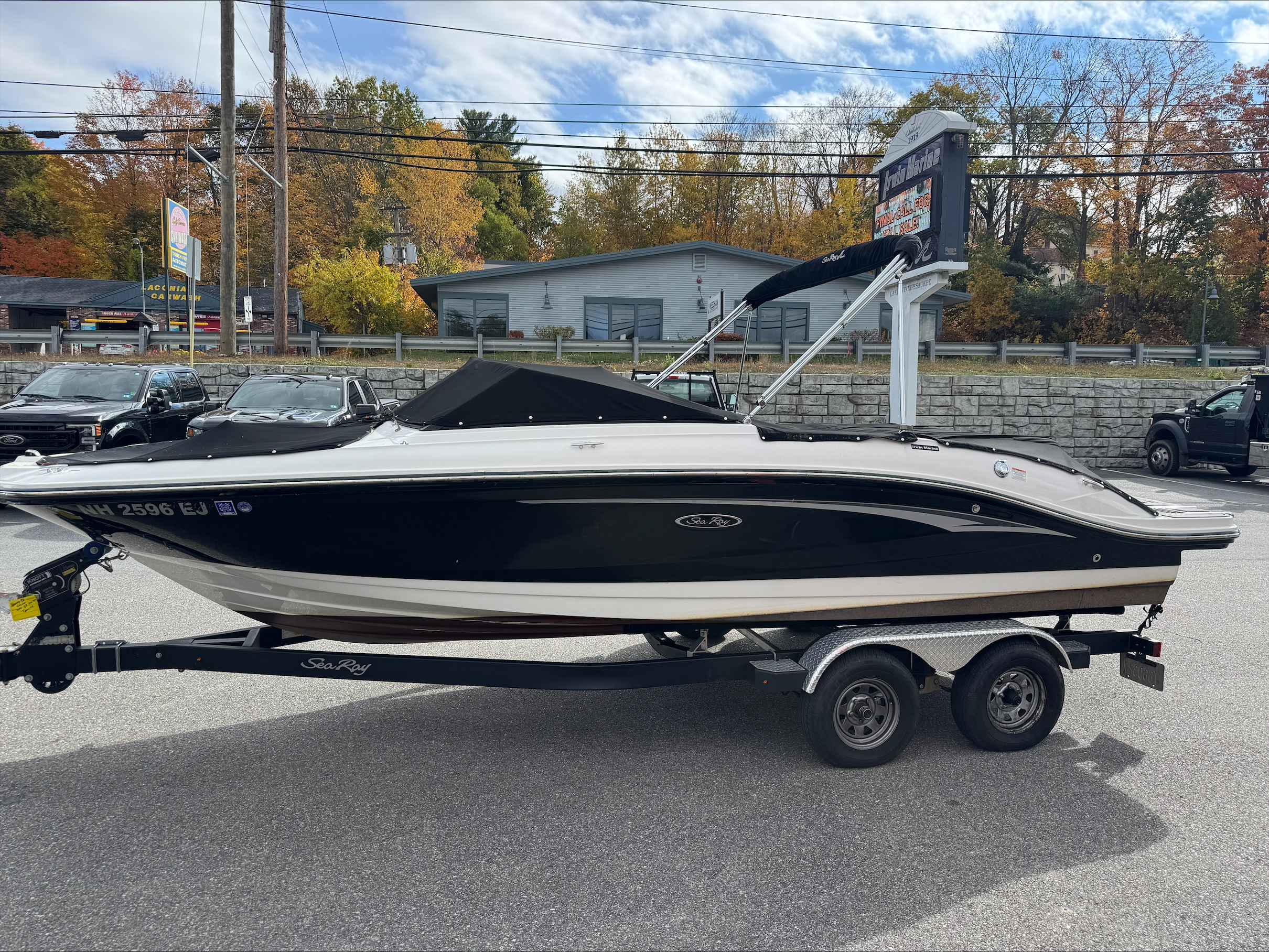 2021 SEA RAY 210SPX0