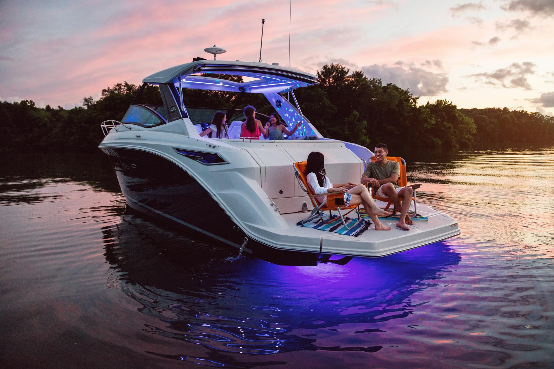 New 2026 Sea ray Sundancer 320 for Sale | Vancouver, BC | M&P Yacht Centre