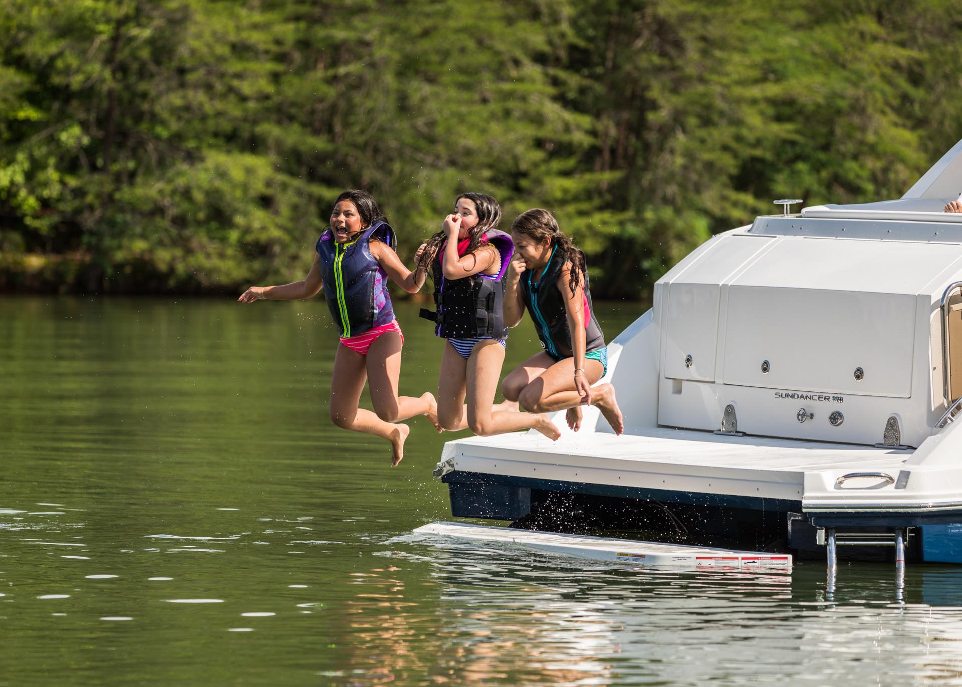 New 2026 Sea ray Sundancer 320 for Sale | Vancouver, BC | M&P Yacht Centre