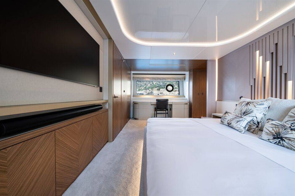 New 2026 Sunseeker 82 Ocean Enclosed for Sale | Vancouver, BC | M&P Yacht Centre