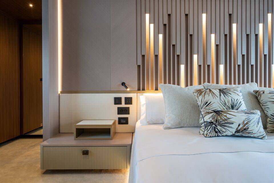 New 2026 Sunseeker 82 Ocean Enclosed for Sale | Vancouver, BC | M&P Yacht Centre