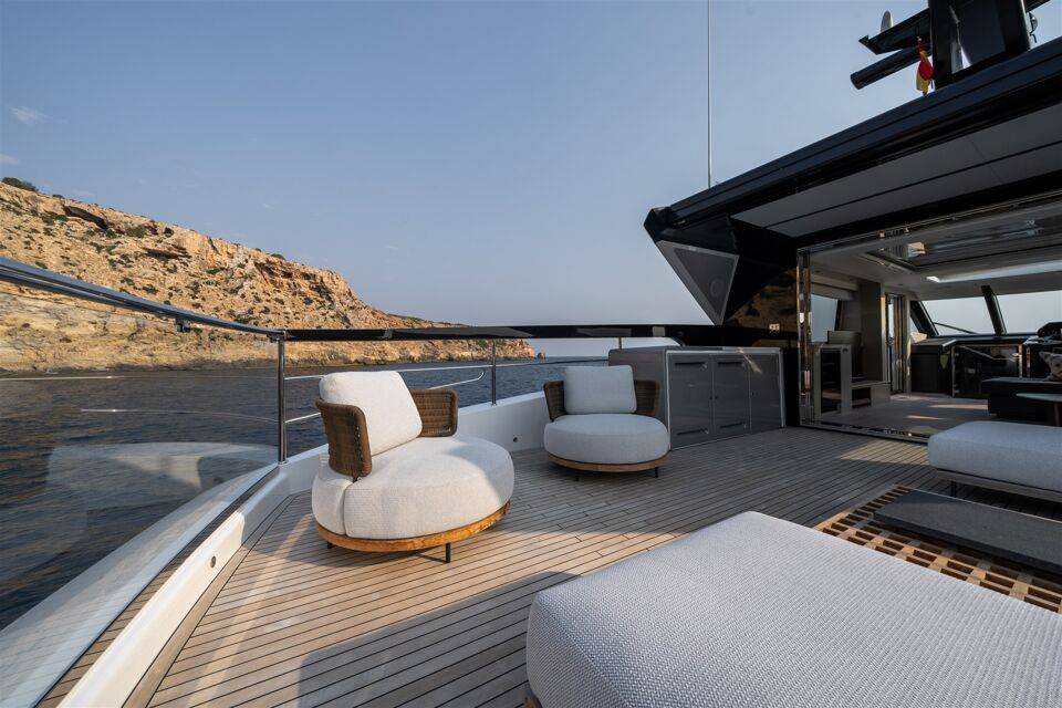 New 2026 Sunseeker 82 Ocean Enclosed for Sale | Vancouver, BC | M&P Yacht Centre