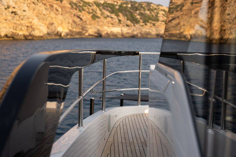 New 2026 Sunseeker 82 Ocean Enclosed for Sale | Vancouver, BC | M&P Yacht Centre